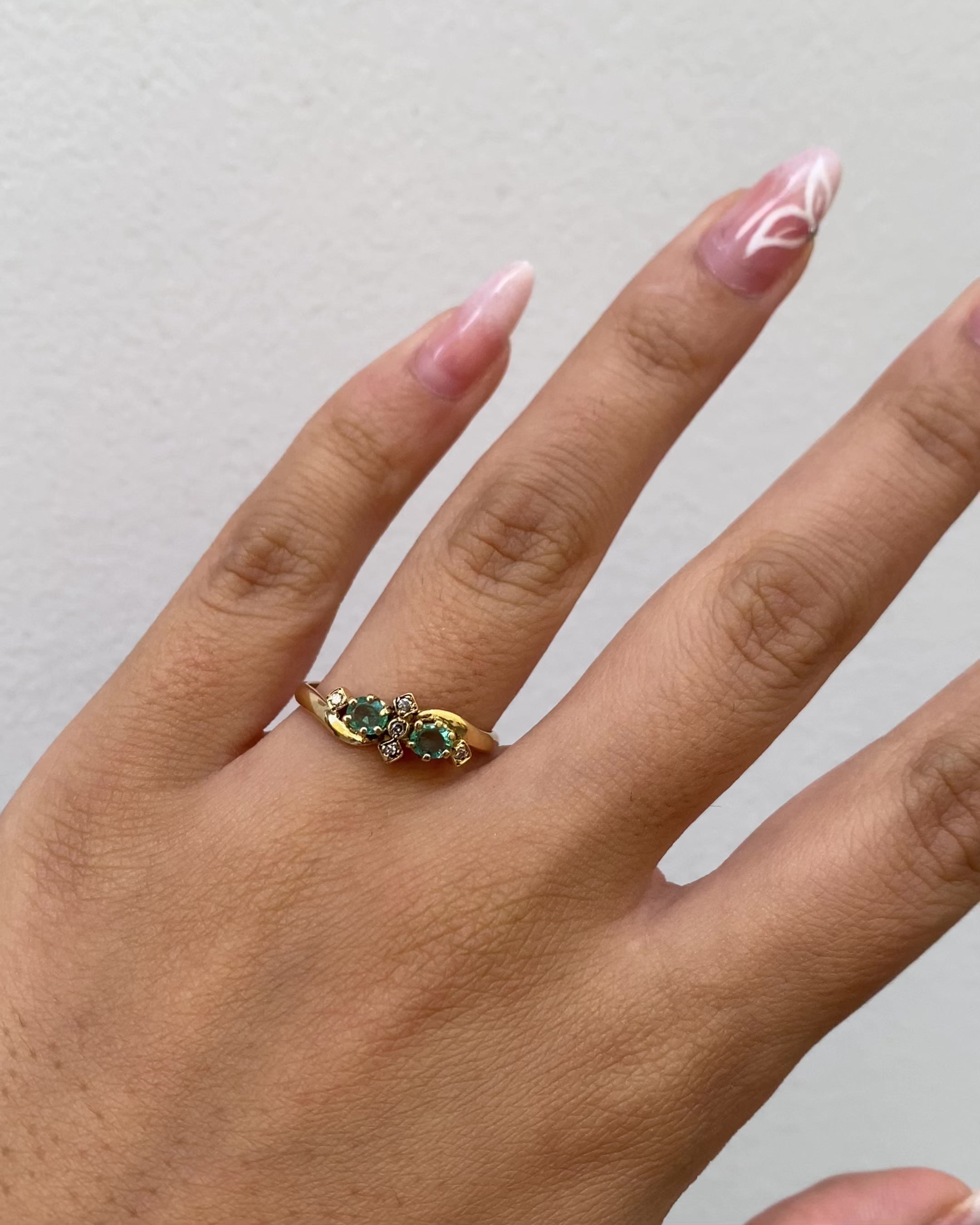 Bague Tourbillon Emeraudes 0.34 carat &amp; Diamants "Romane"
