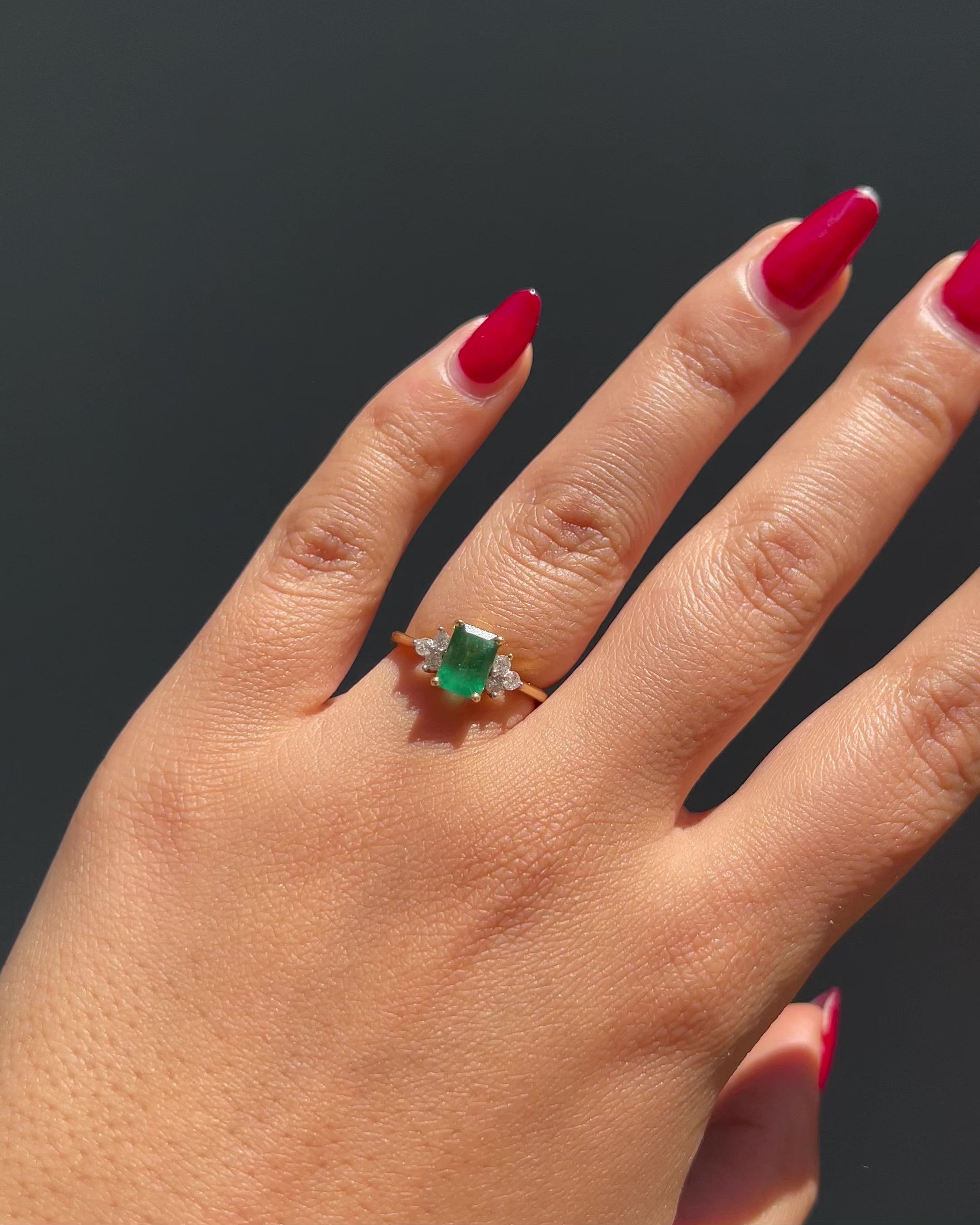 Bague Trilogie Emeraude 1.10 carat &amp; Diamants “Sierra ”