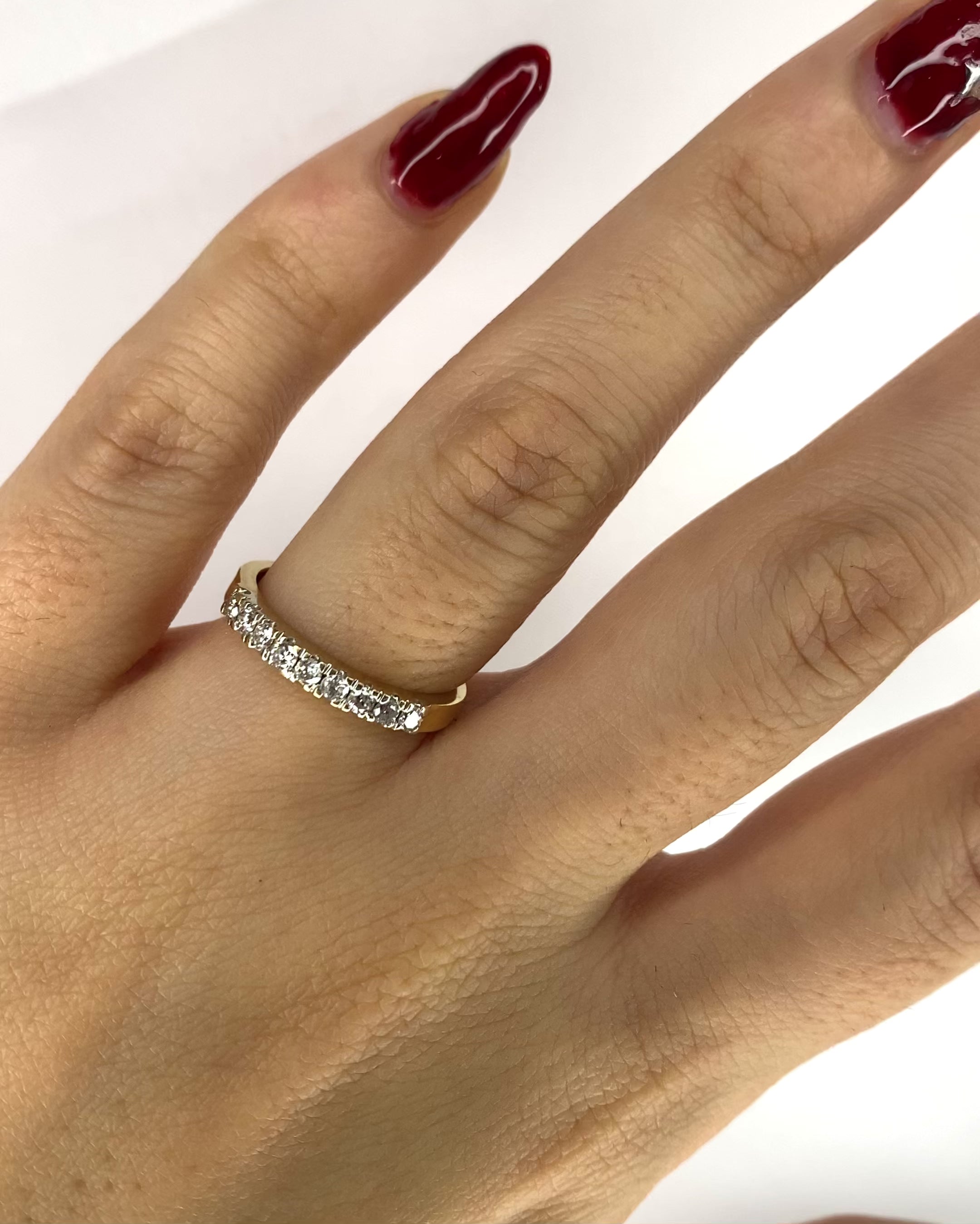 Half-Eternity Ring 9 Diamonds "Nessa"