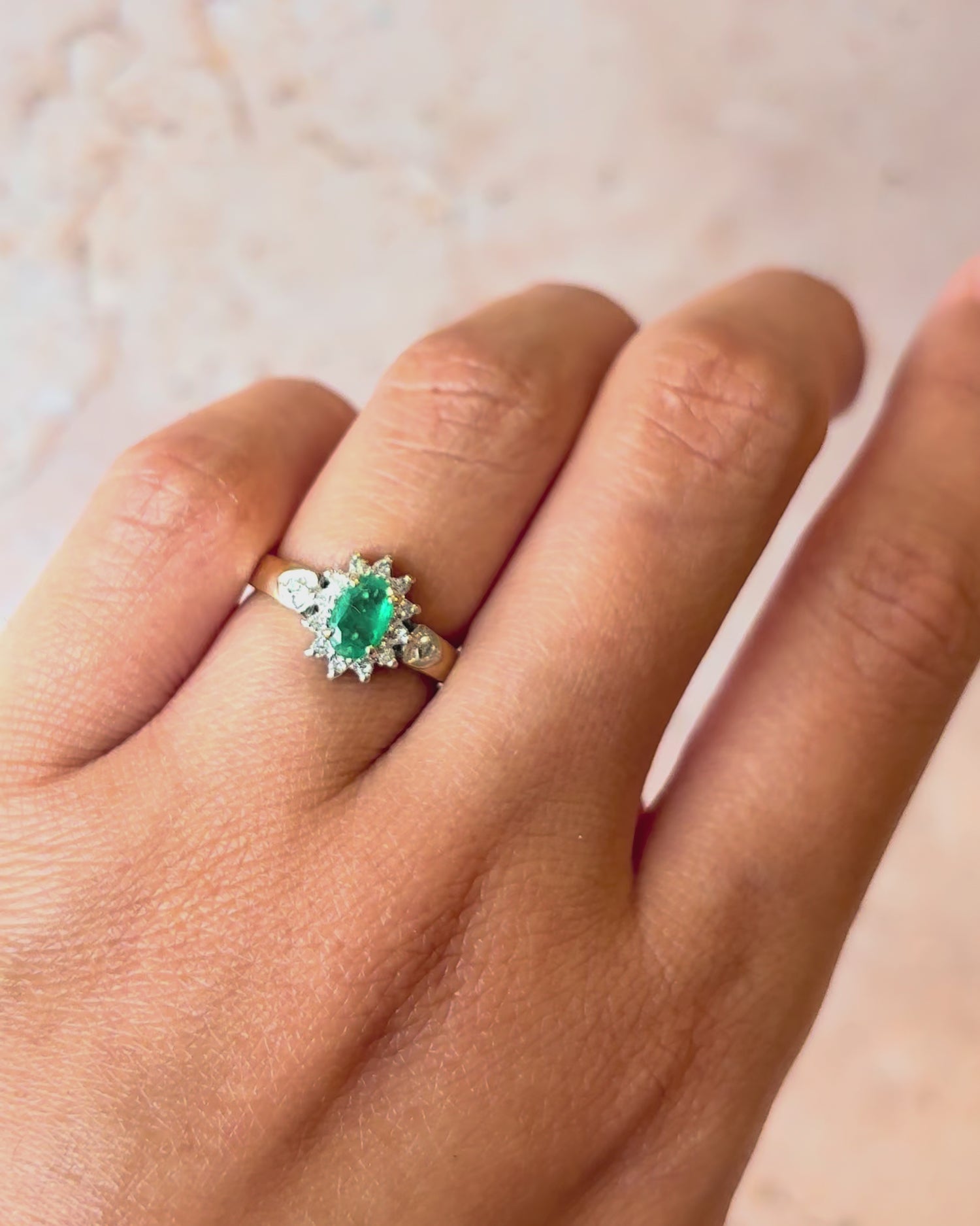 Emerald &amp; Diamond Daisy Ring "Donna"