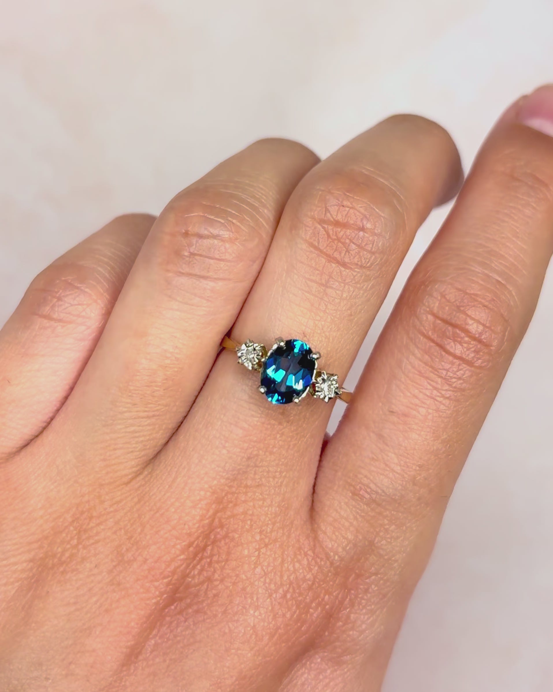 Bague Trilogie Topaze 1.46 carat &amp; Diamants "Odette"