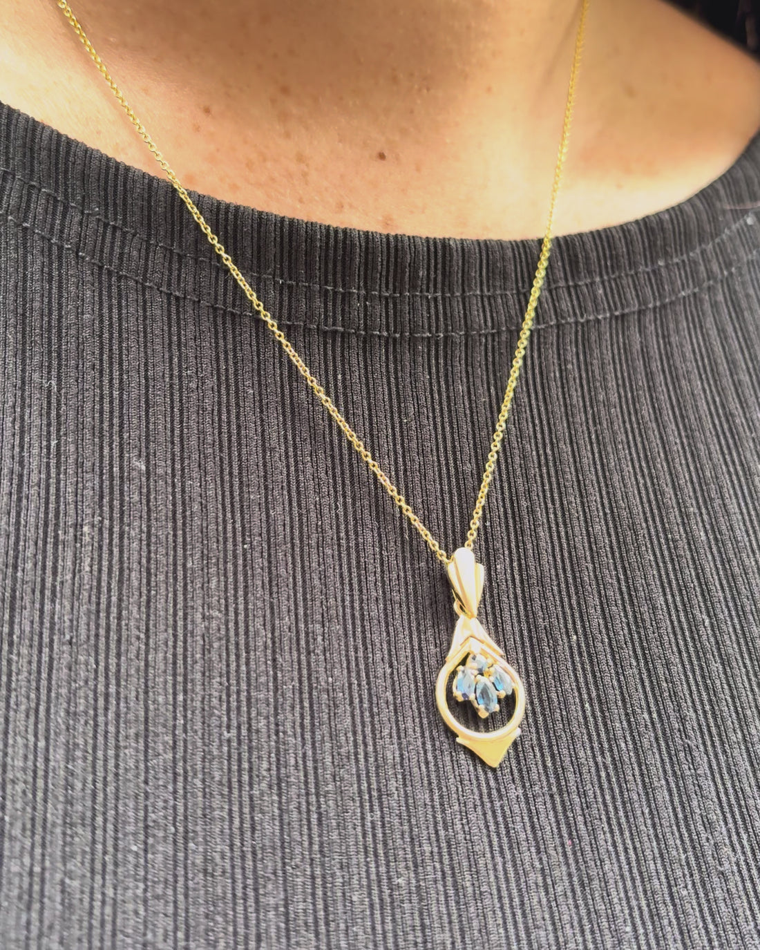 Pendentif 4 Saphirs 0.70 carat &quot;Syrine&quot;