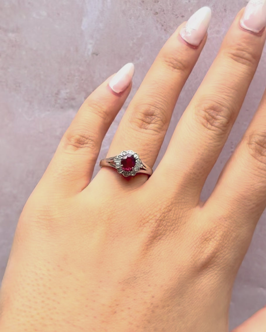 Bague Marguerite Rubis Mozambicain 0.81 carat &amp; Diamants 0.20 carat "Sarah"