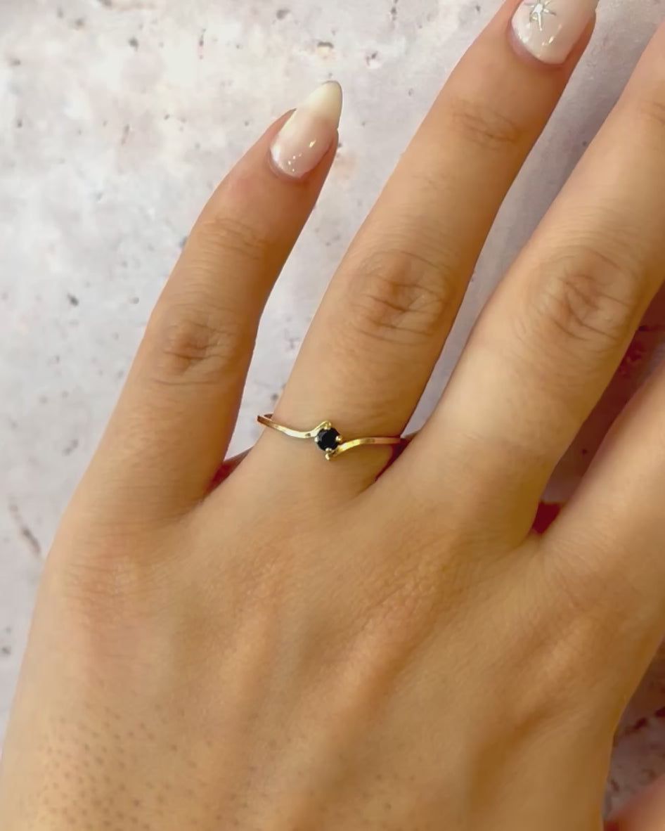 Solitaire Sapphire Ring "Jaqueline"