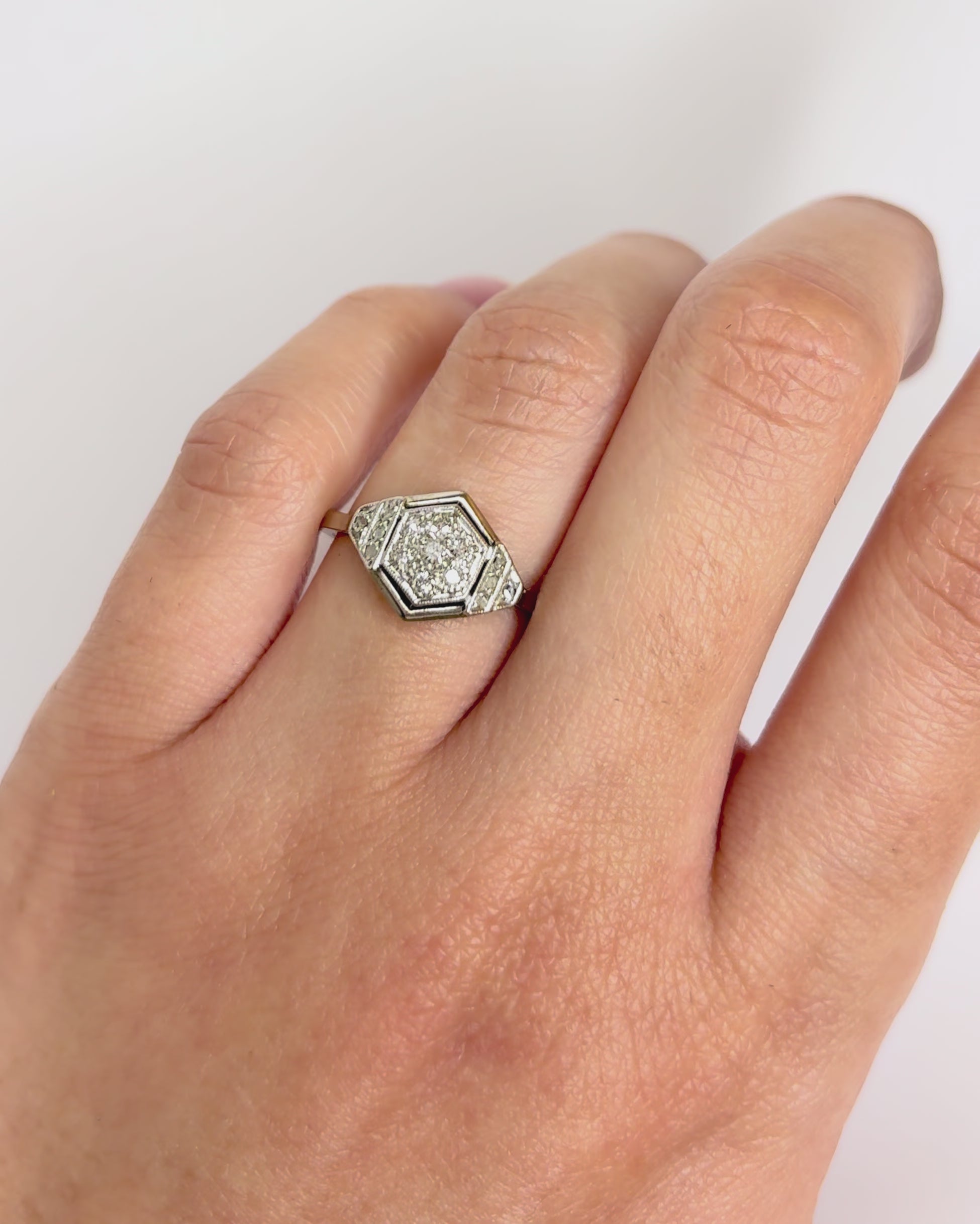 Art Deco Diamond Ring "Tonia"