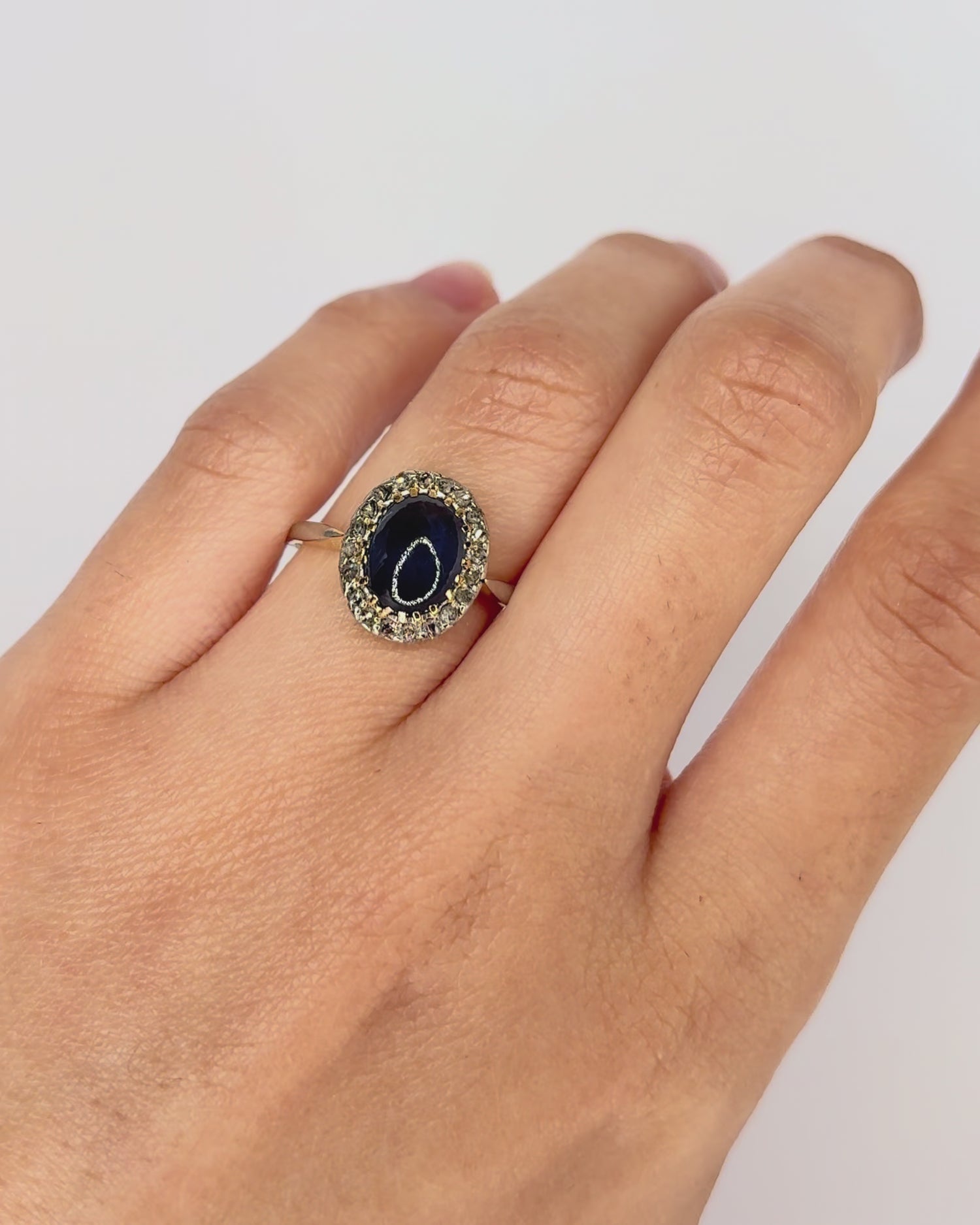 Daisy Sapphire Ring 2.20 carats &amp; Diamonds "Vanessa"