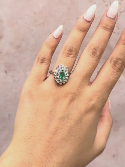 Bague Marguerite Émeraude 0.35 carat &amp; Diamants 0.72 carat "Laurie"