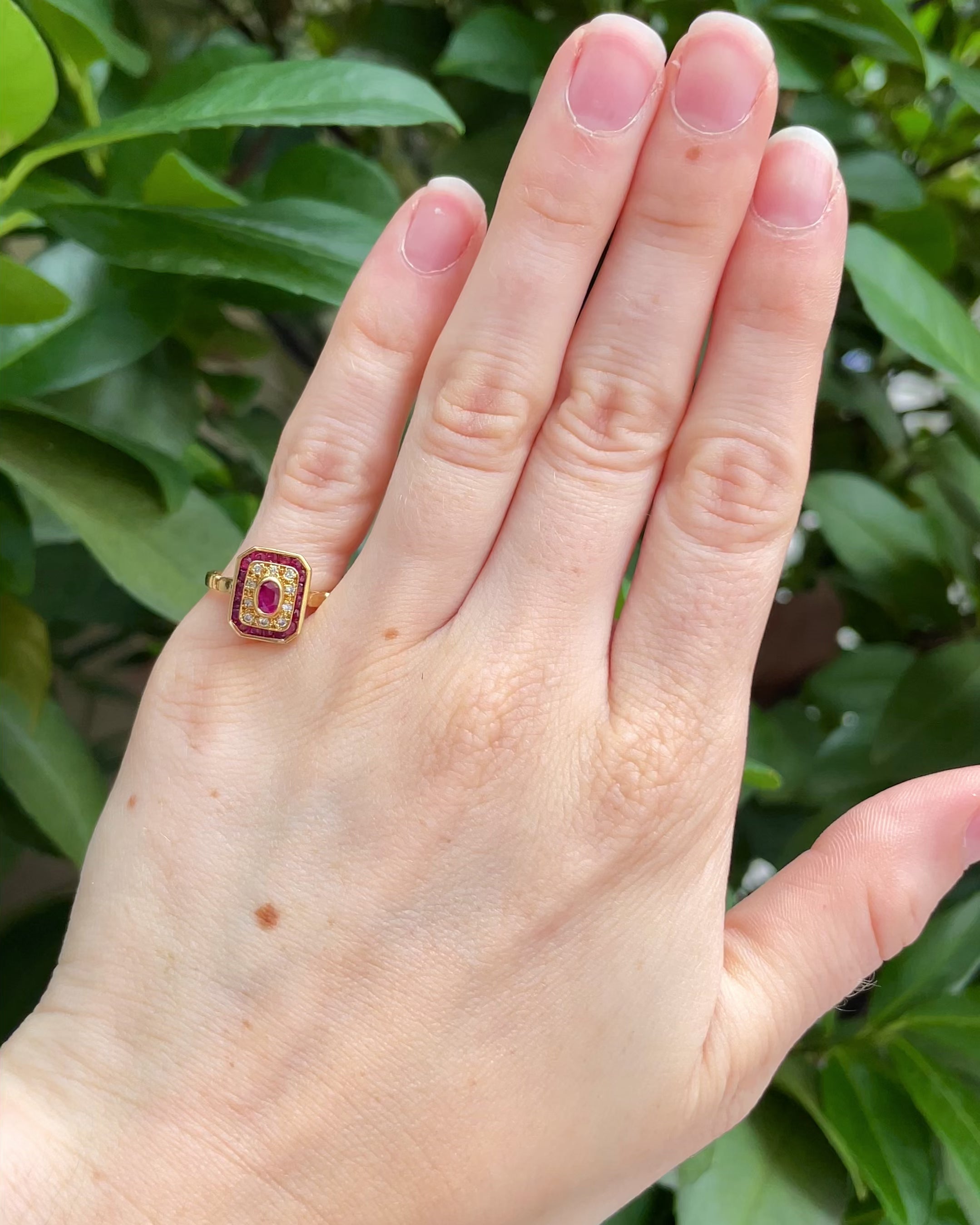 Art Deco Style Ring Ruby &amp; Diamonds "Uméa"