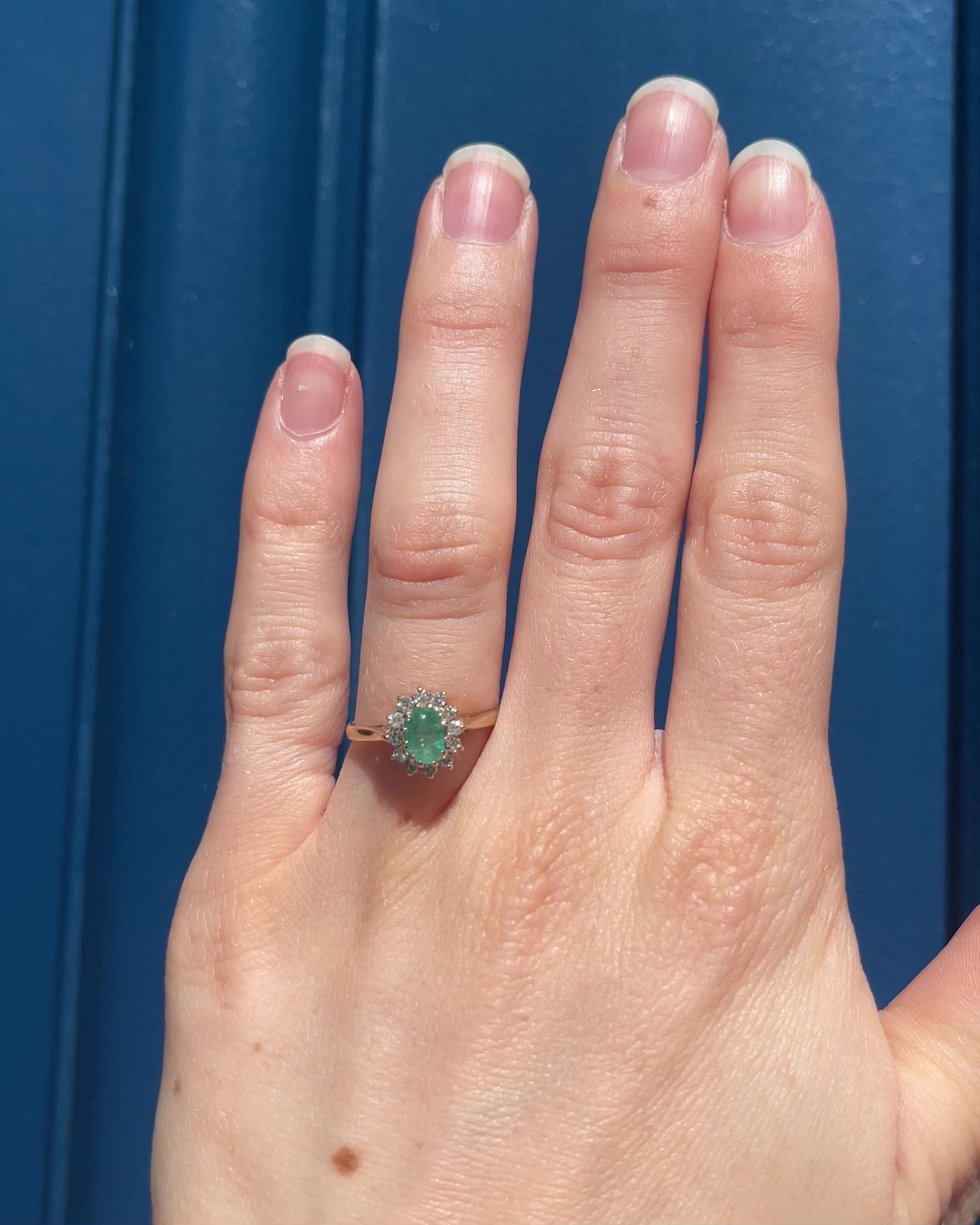 Bague Marguerite Émeraude 0.50 carat &amp; Diamants “Philippa”