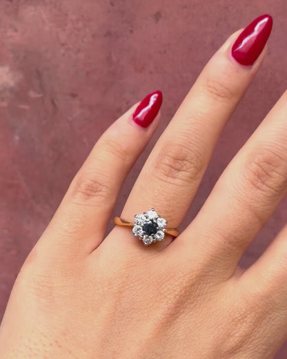 “Céleste” 0.47-carat Sapphire &amp; 0.41-carat Diamond Daisy Ring