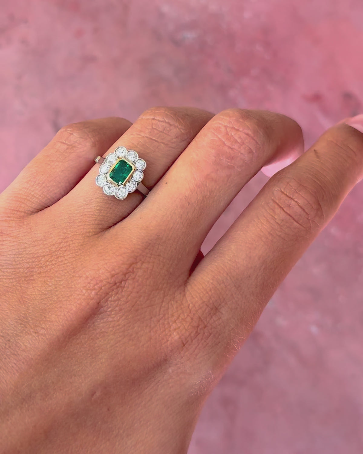 Art Deco Marguerite Ring Emerald 0.56 carat &amp; Diamonds 0.55 carat "Flore"