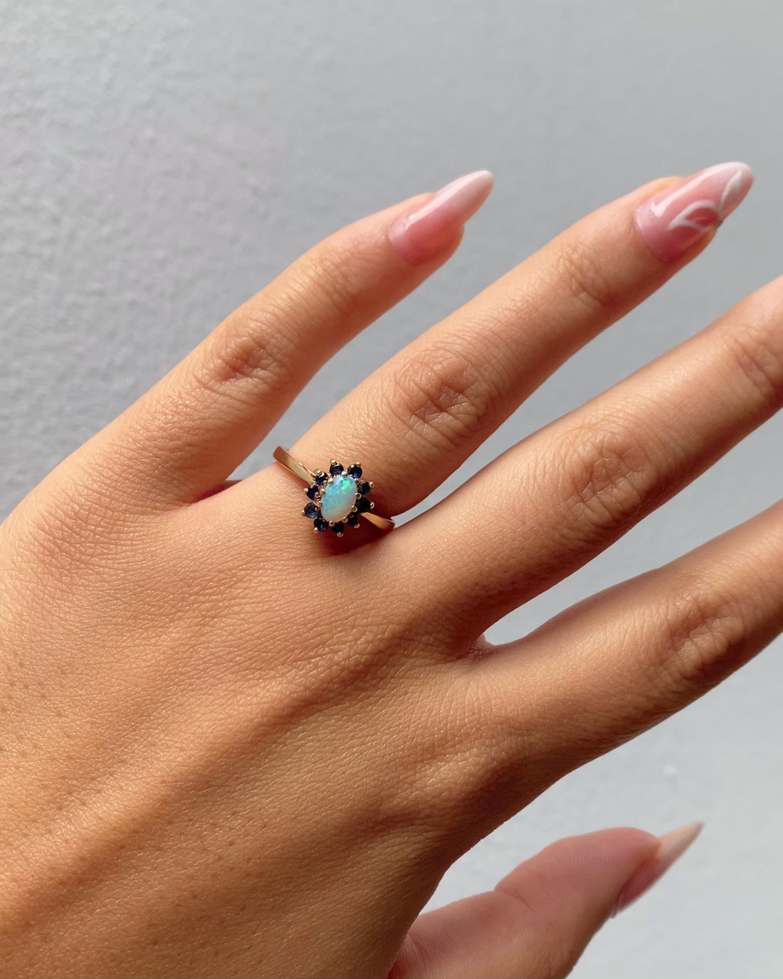 Bague Marguerite Opale 0.45 carat &amp; Saphirs &quot;Alice&quot;