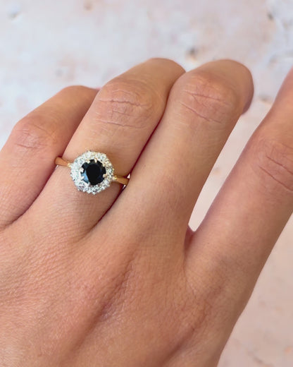 Marguerite Ring Sapphire 0.80 carat &amp; Diamonds "Sofia"