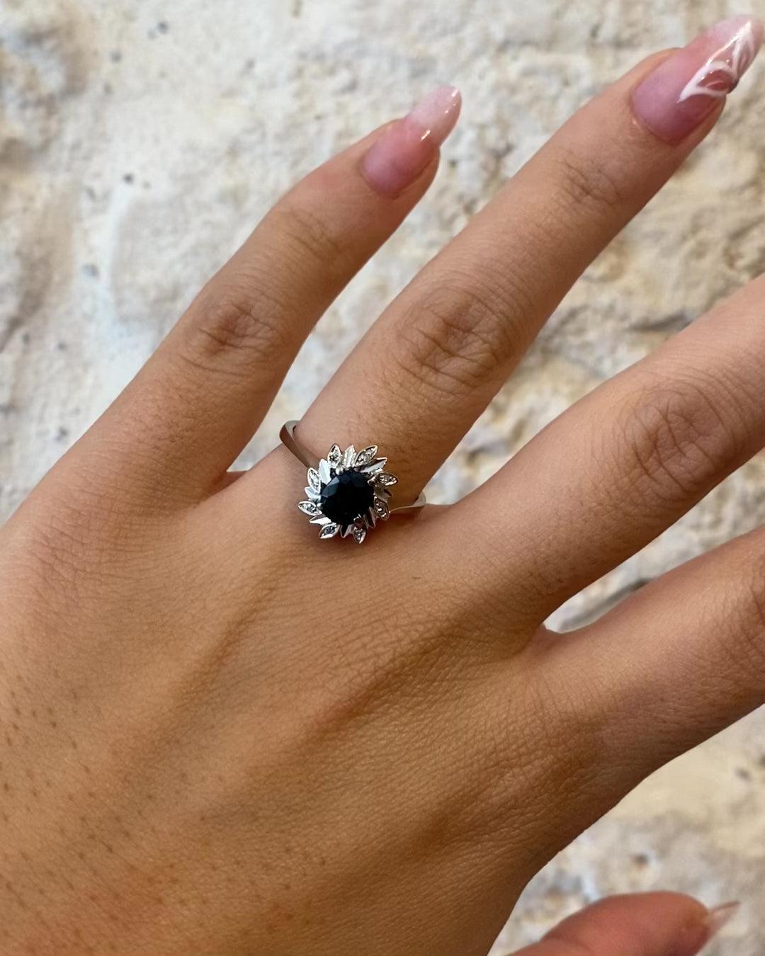 Bague Marguerite Saphir 0.75 carat &amp; Diamants &quot;Bella&quot;