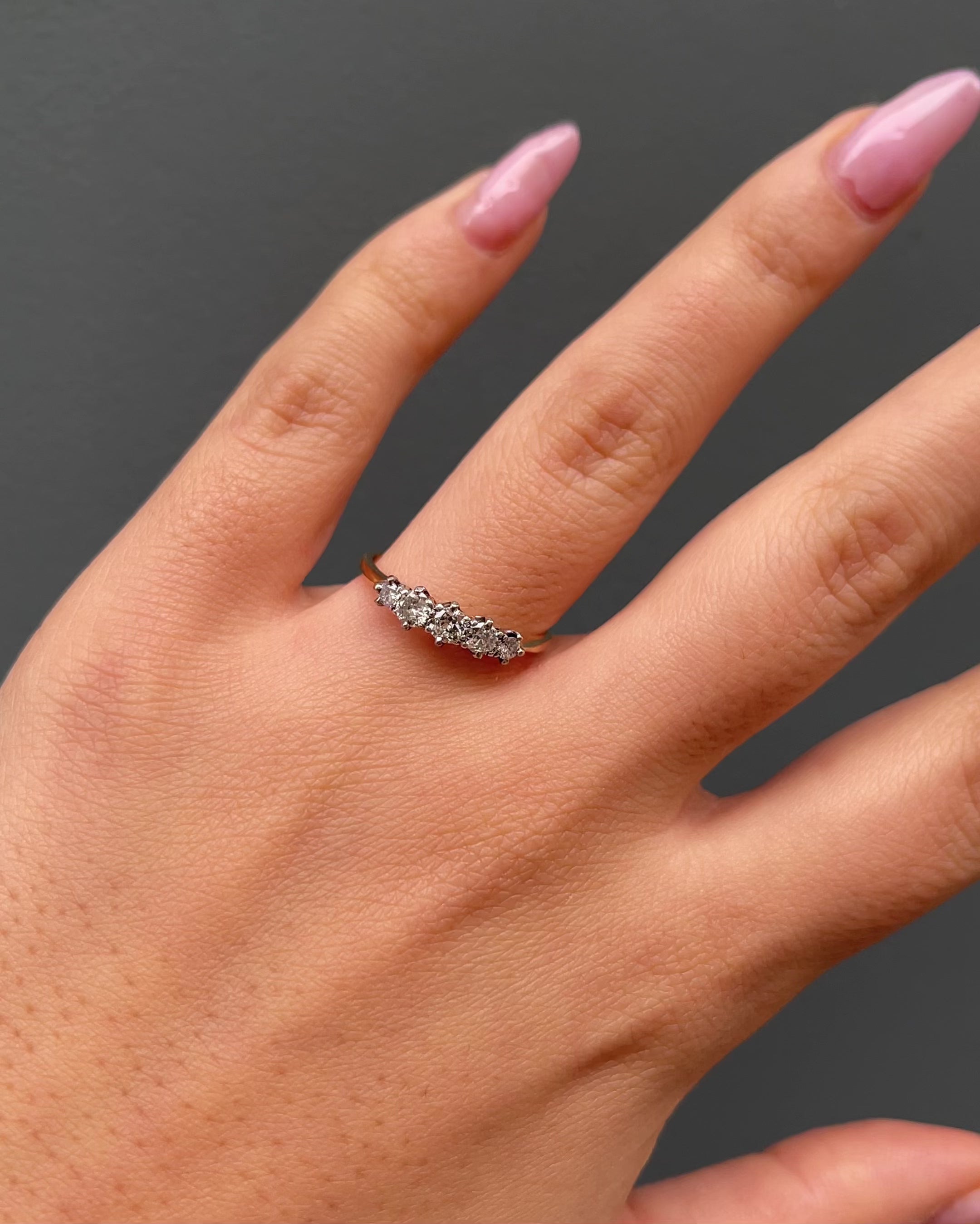 Diamond River Ring 0.35 carat "Edwige"