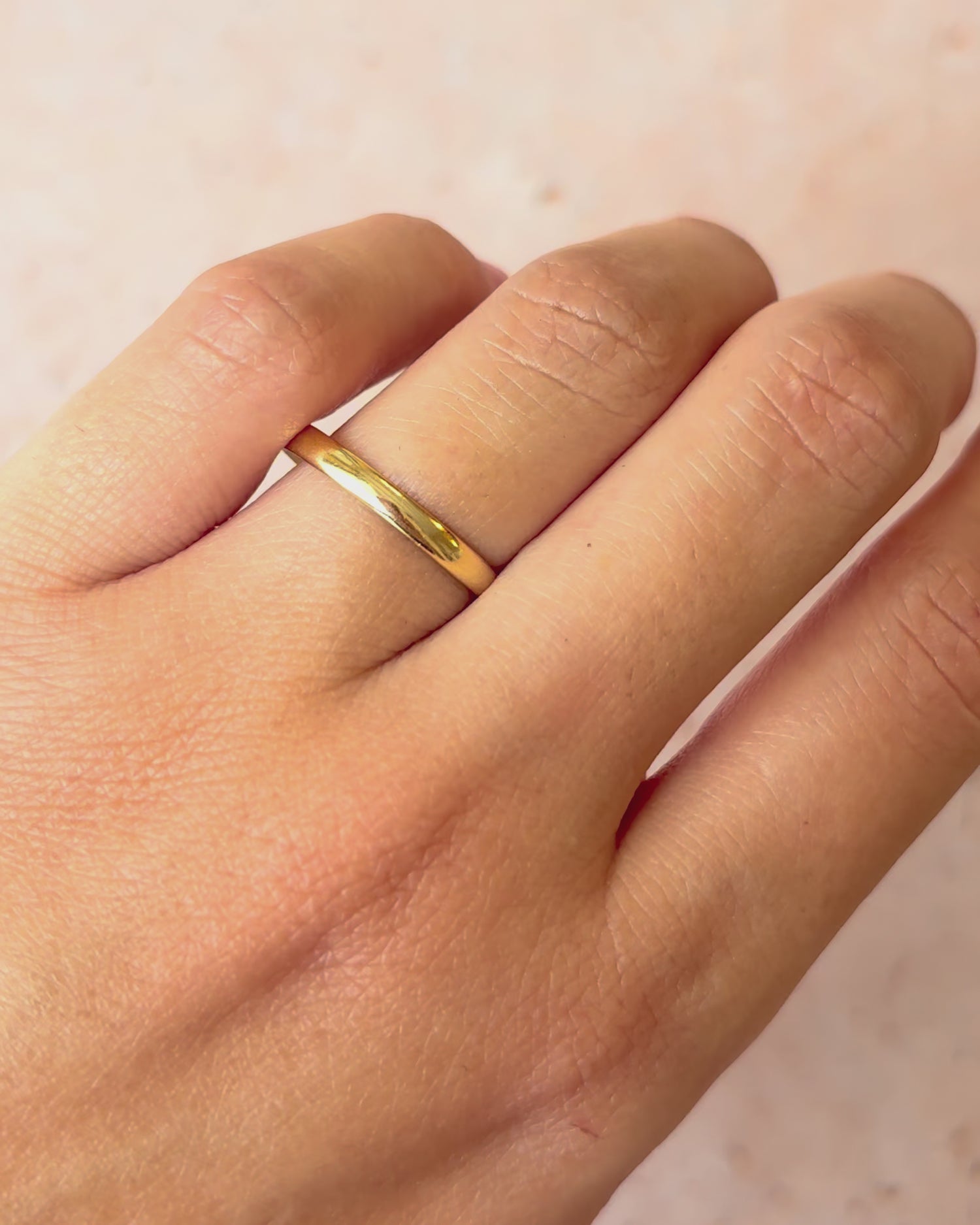 Alliance Or Jaune 18 carats 2.3mm "Emilie"
