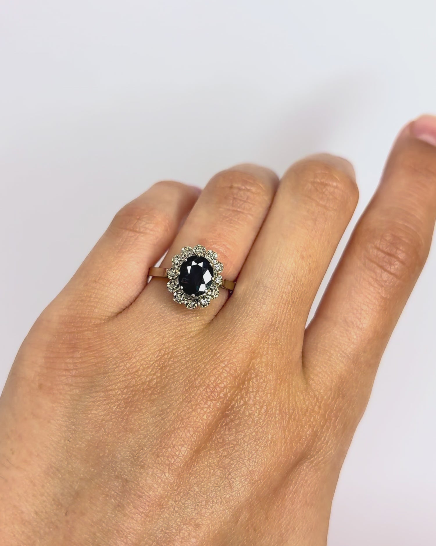 Bague Marguerite Saphir 1.55 carat &amp; Diamants "Cléa"