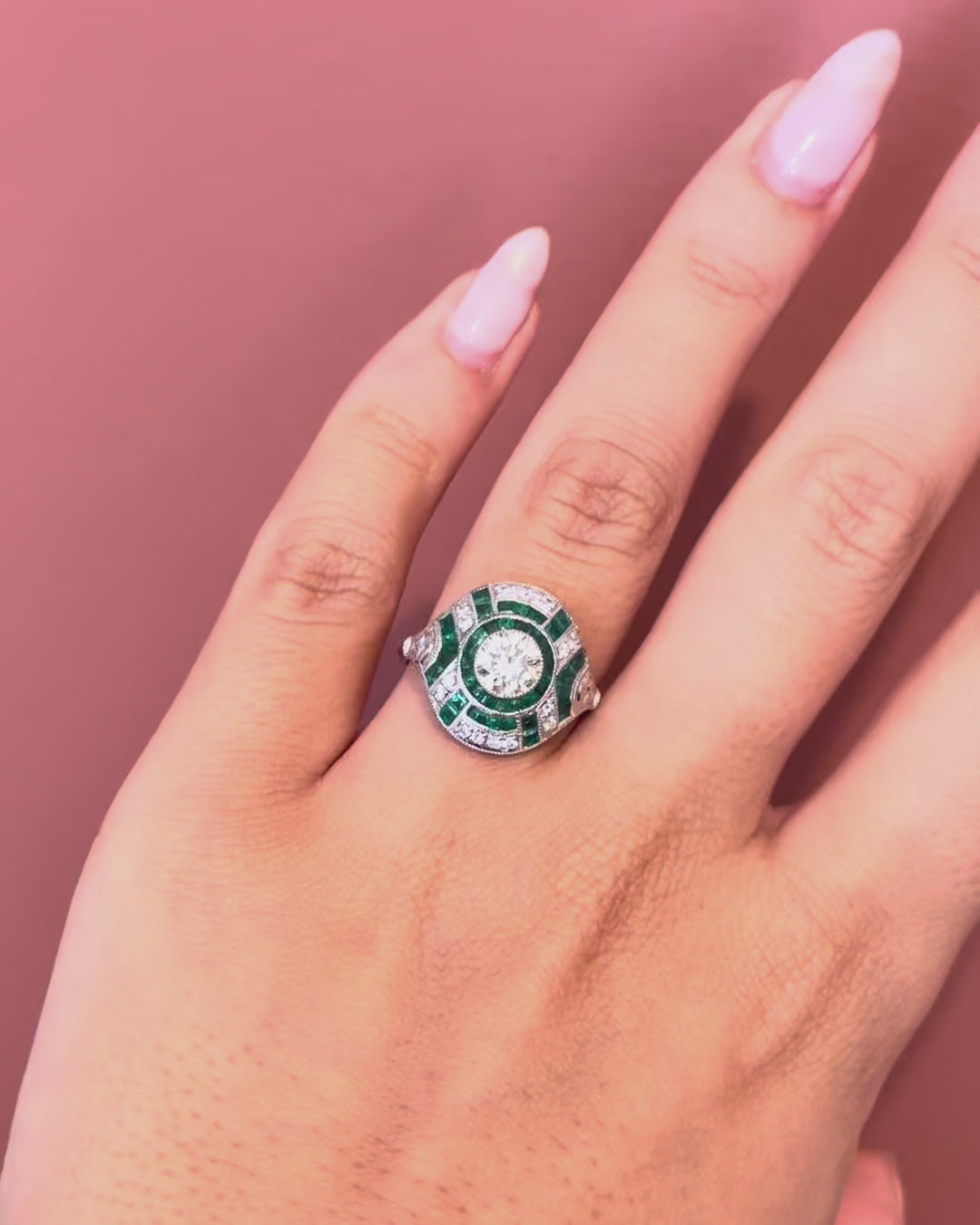 Bague Style Art-Déco Diamants 0.79 carat &amp; 39 Émeraudes 0.78 carat "Morgane"