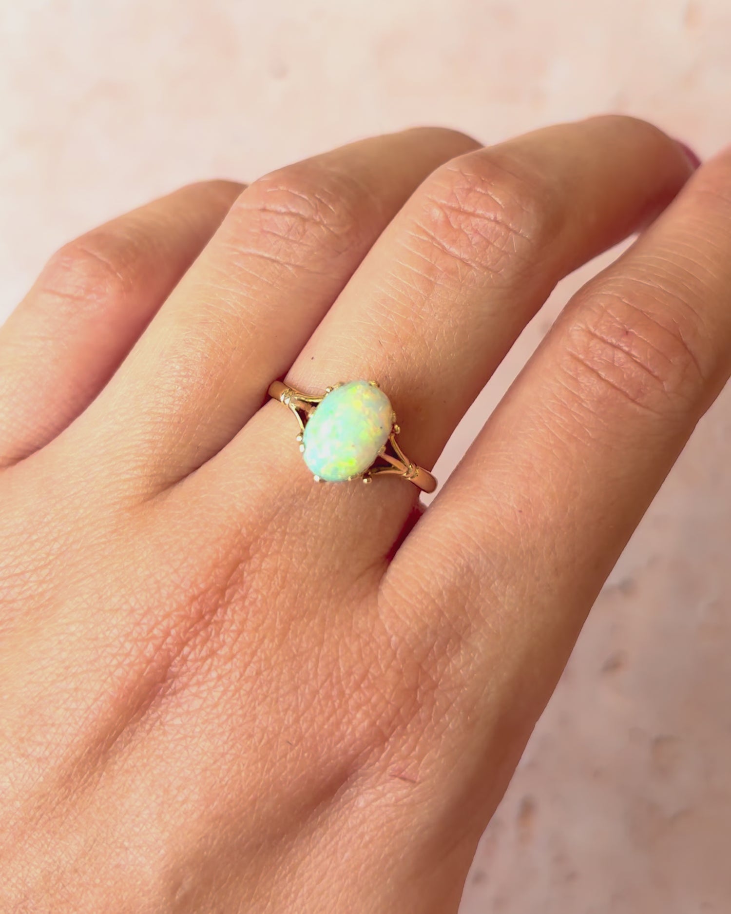 Bague Cocktail Opale 0.95 carat "Alba"