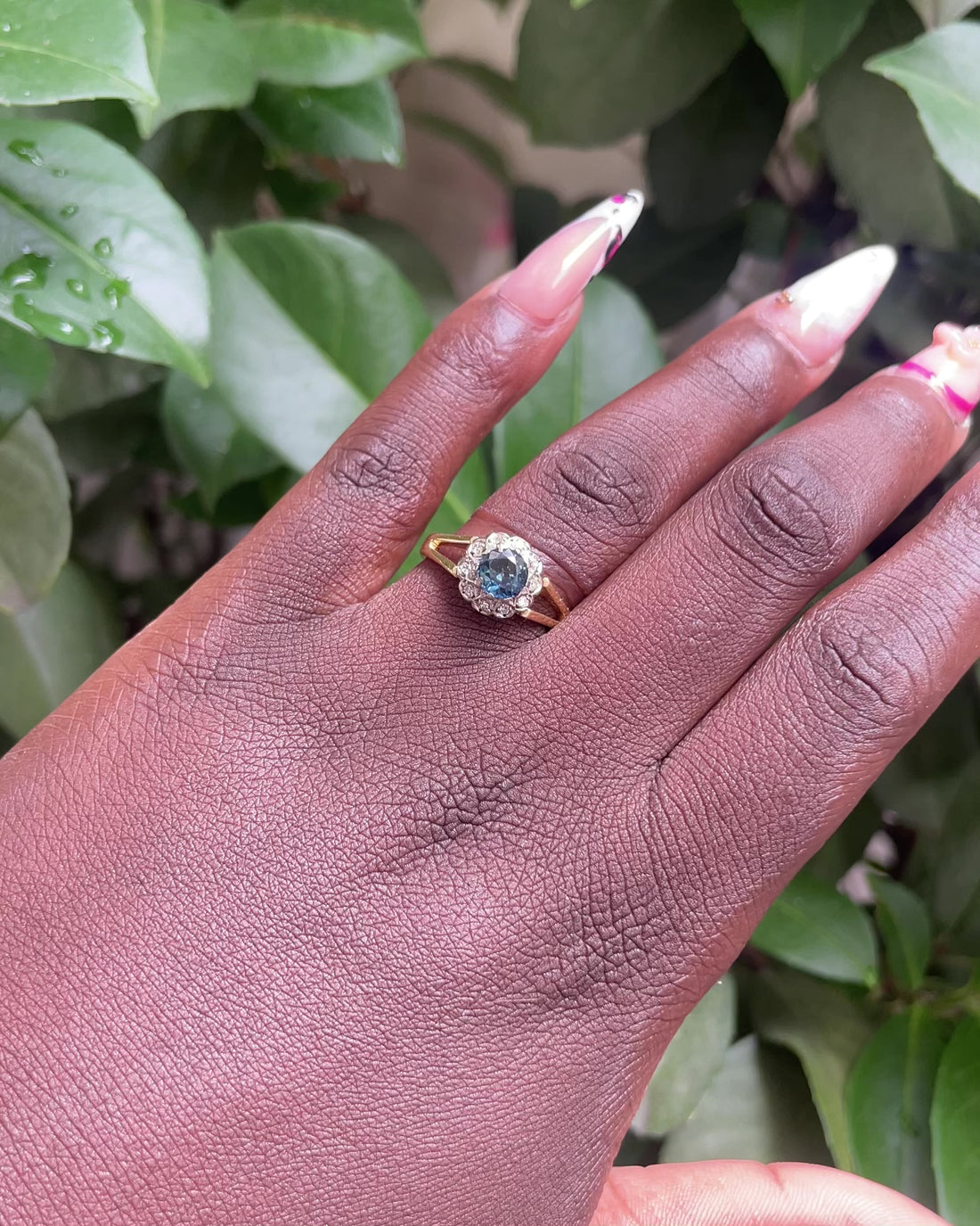 Bague Marguerite Saphir 0.90 carat & Diamants “Séraphie”
