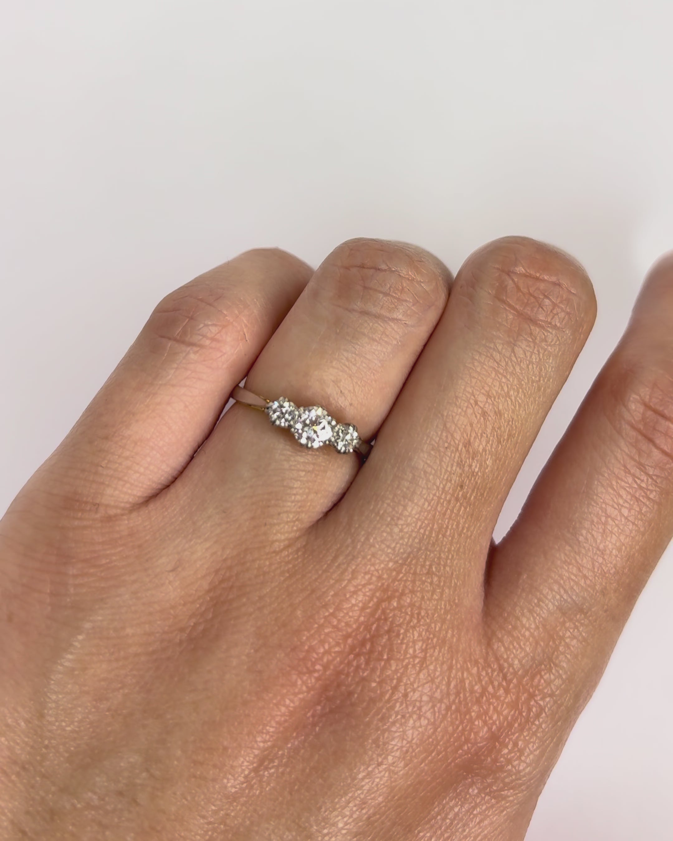 Bague Trilogie Art Deco Diamants 0.44 carat &quot;Clara&quot;