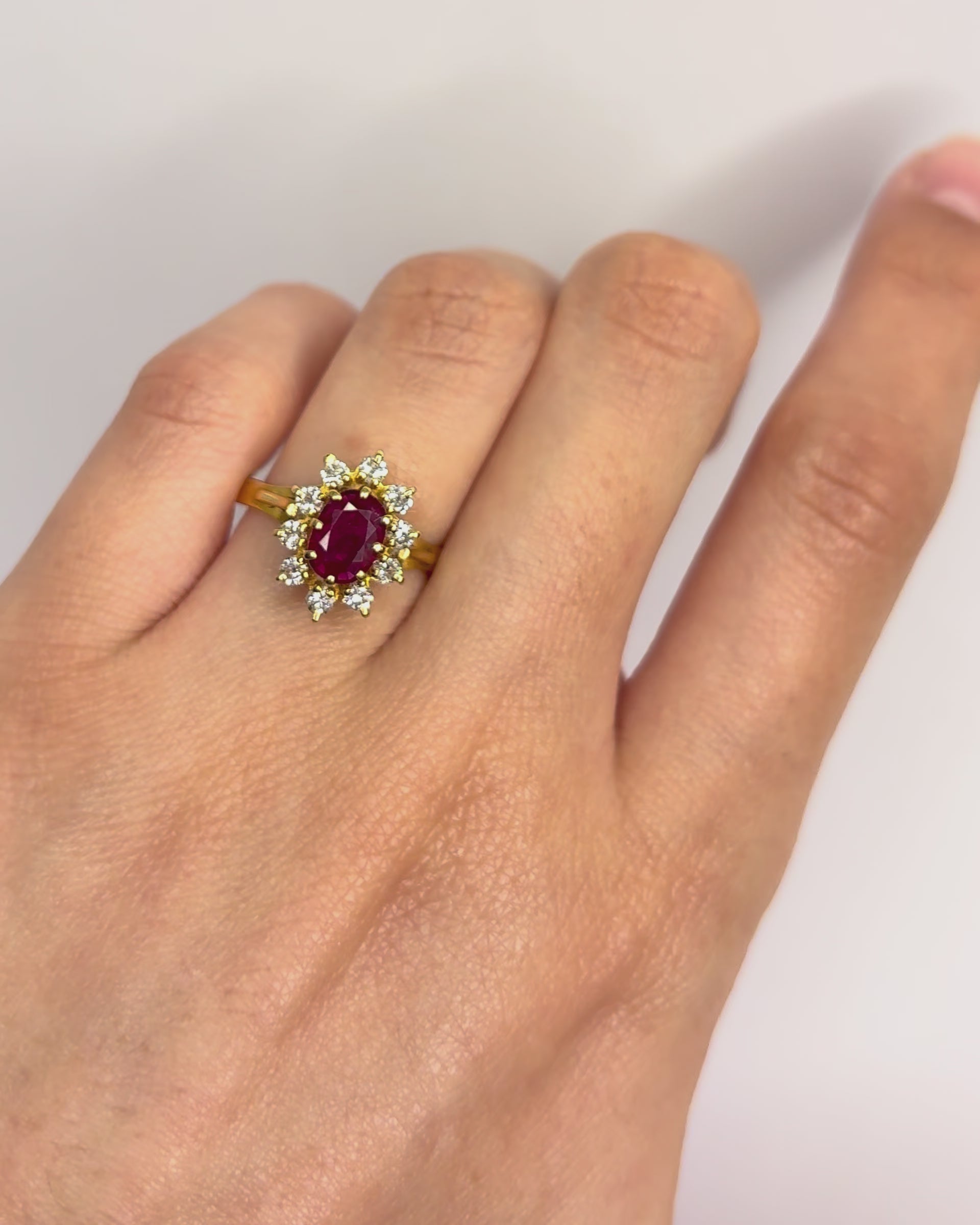 Bague Marguerite Rubis 1.45 carat &amp; Diamants 0.30 carat "Eliane"
