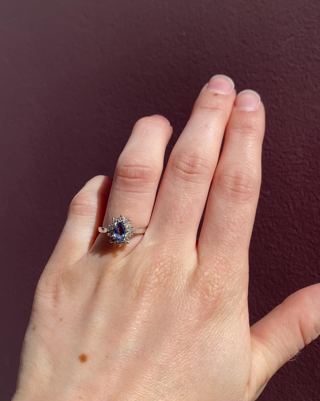 Bague Marguerite Saphir 0.62 carat &amp; Diamants &quot;Aubeline&quot;
