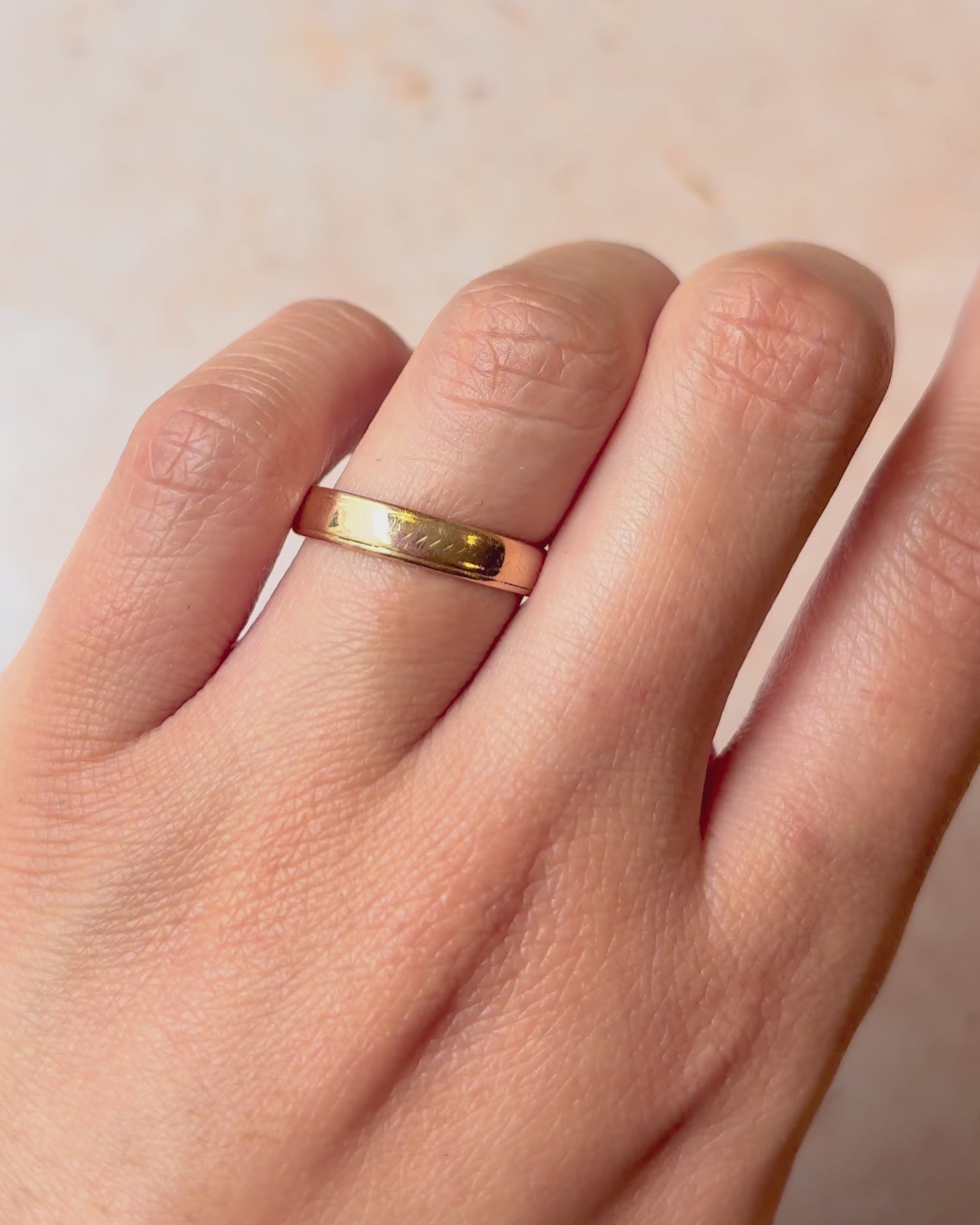 Alliance Or Jaune 18 carats 3.8mm "Lara"