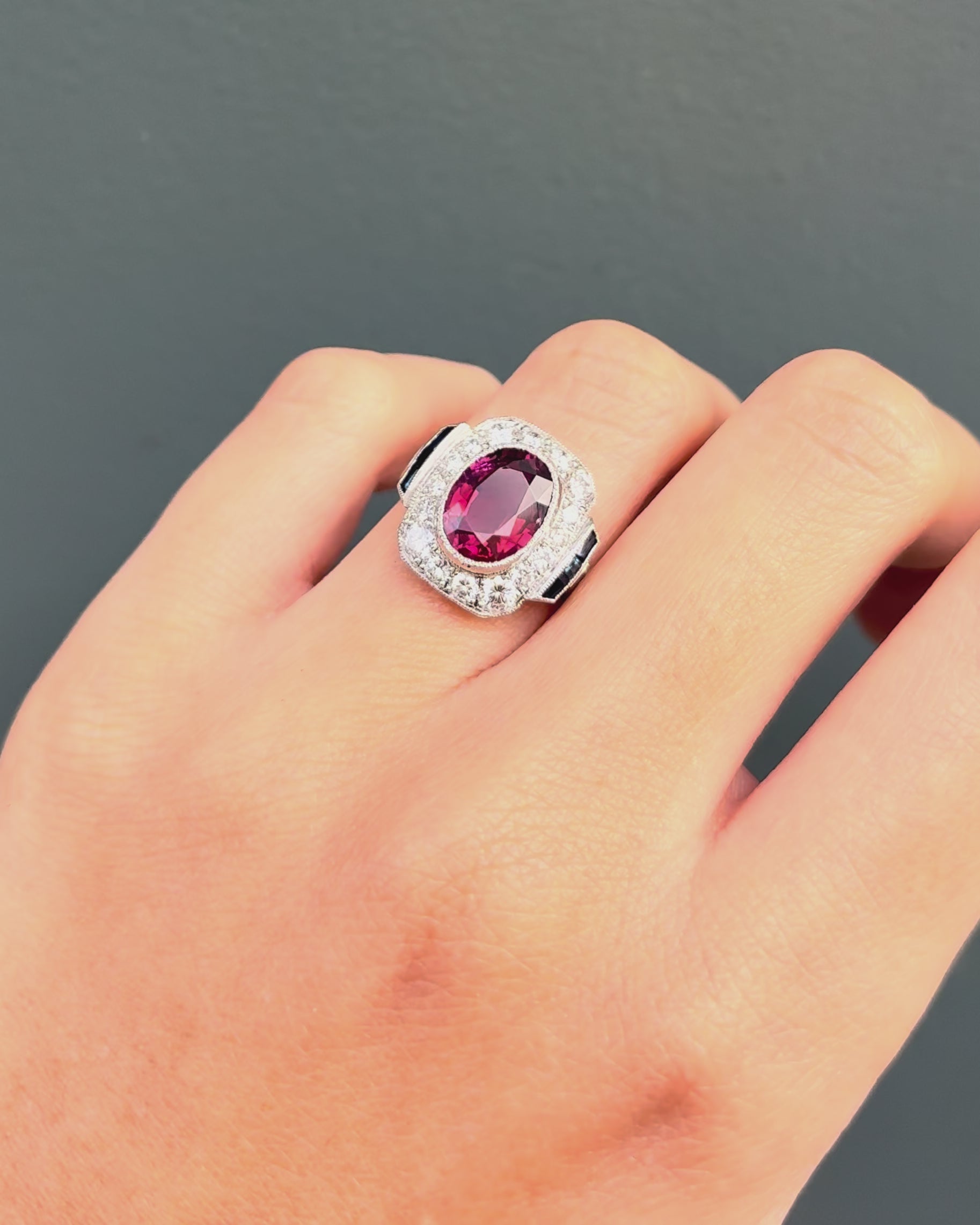 Bague Style Art déco Tourmaline 2.30 carats &amp; Diamants &amp; Saphirs "Théa"
