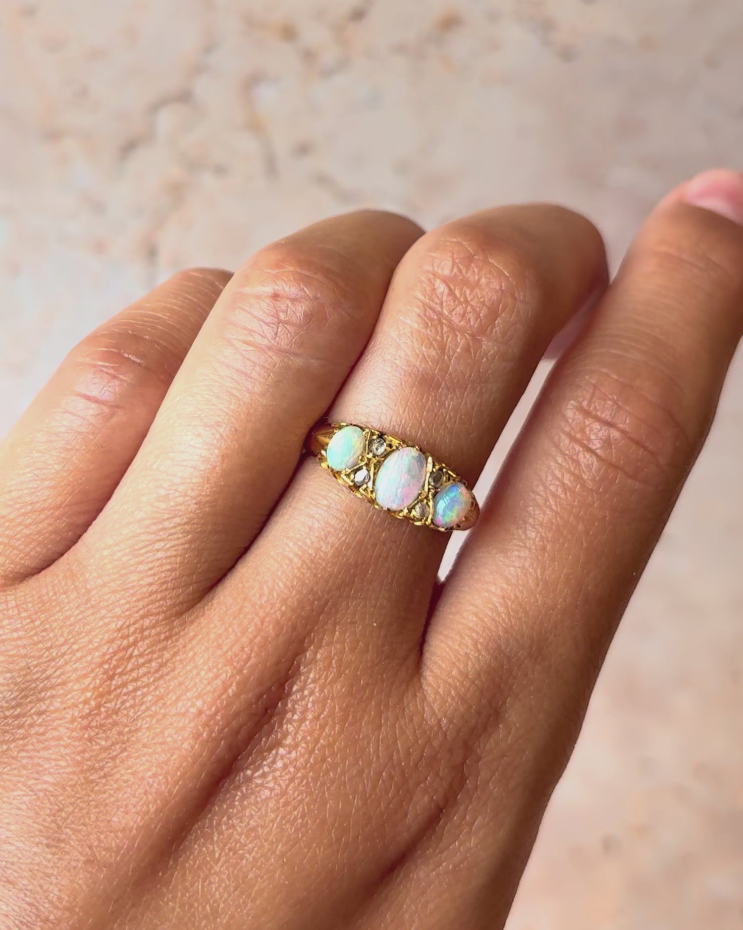 Bague Rivière Opales &amp; Diamants "Mona"