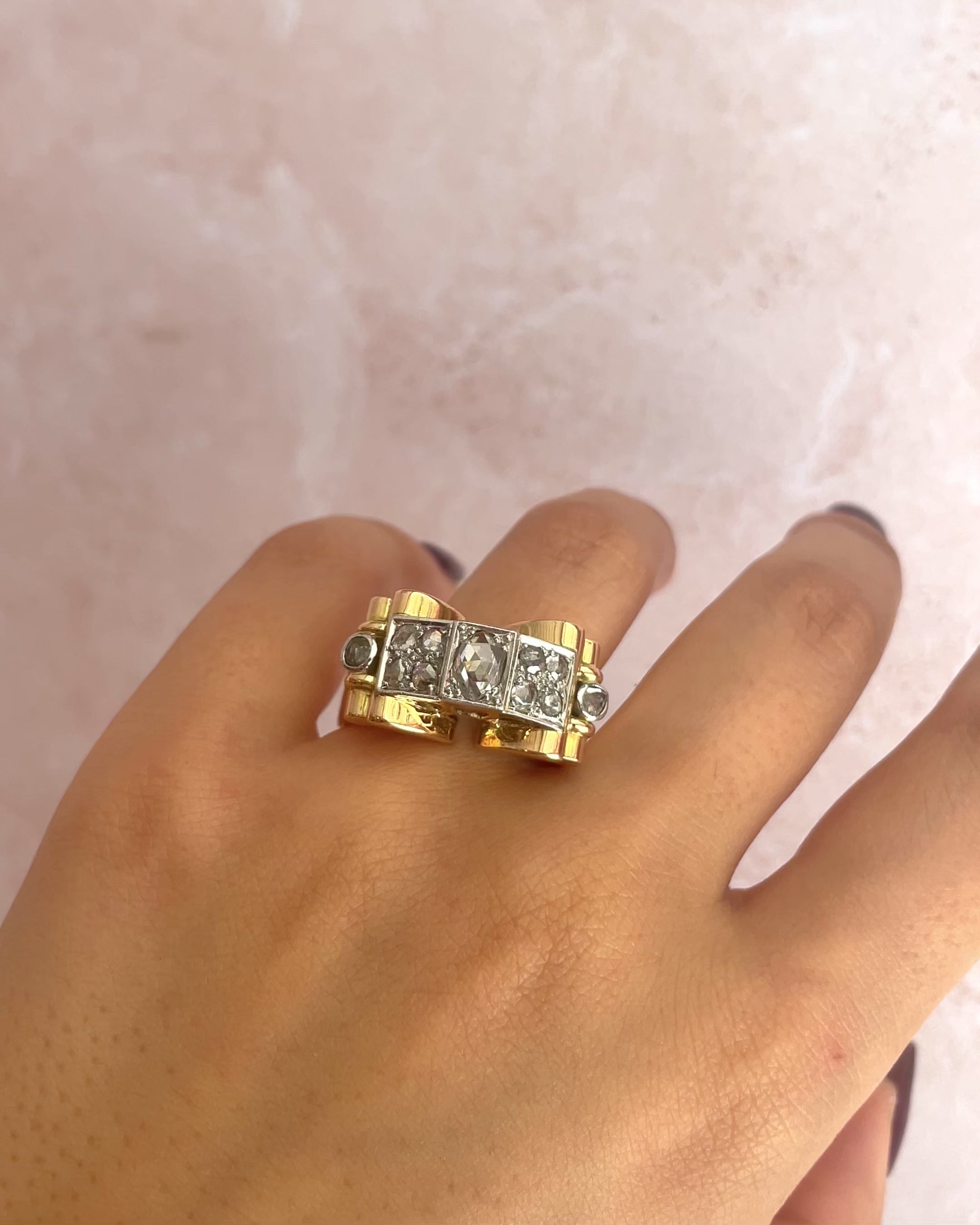 Tank Diamond Ring 0.60 carat &amp; Gold 13.52g "Bérénice"