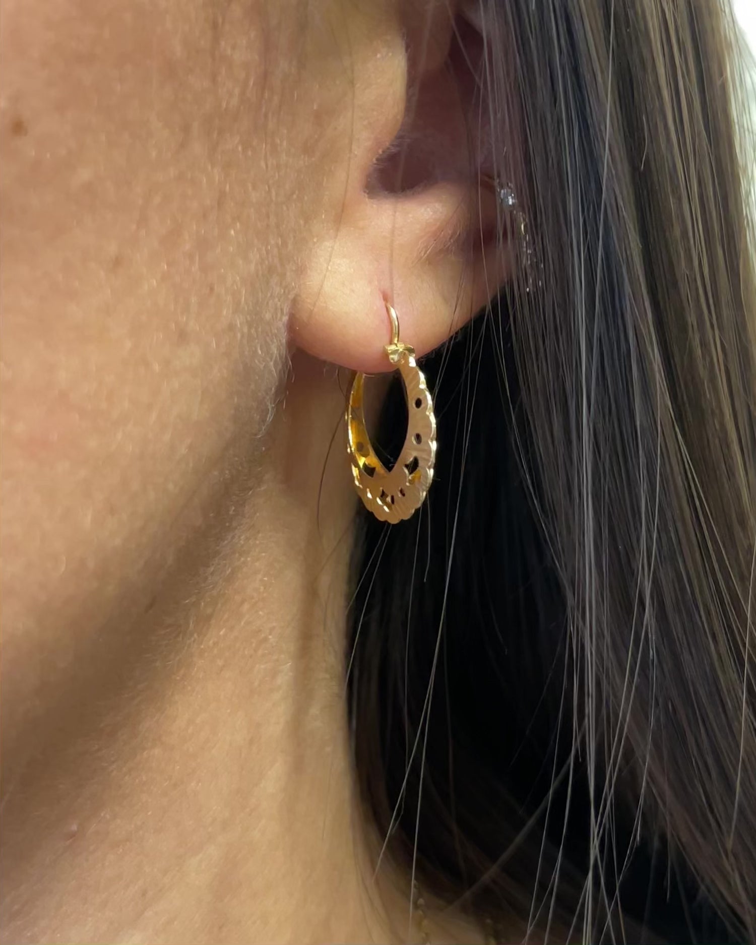 Créoles Or Jaune 18 carats 1.94 g &quot;Mireille&quot;