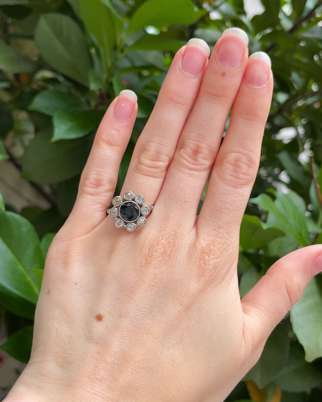Bague Marguerite Saphir 2.20 carats &amp; Diamants &quot;Noryelle&quot;