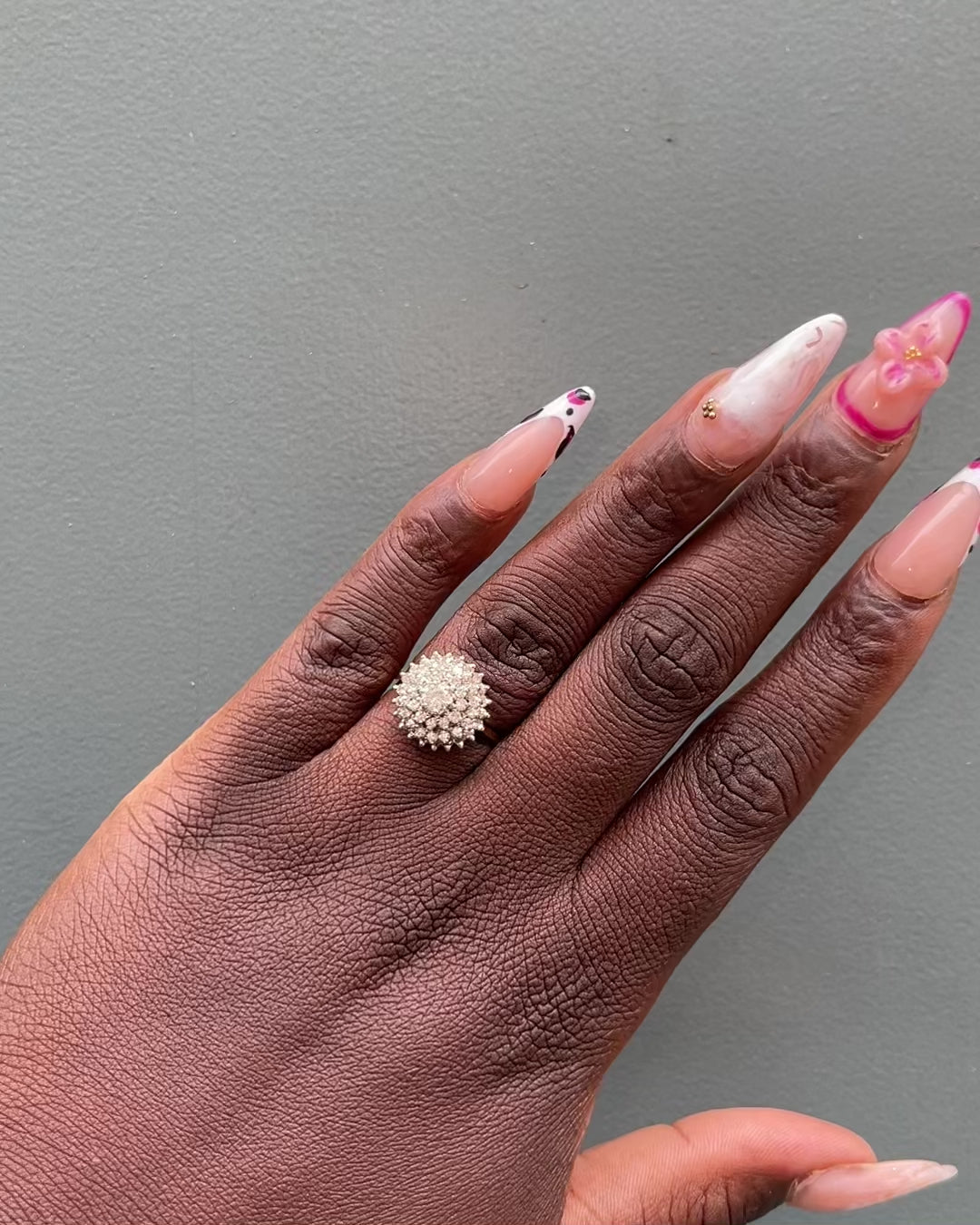 Daisy Ring 53 Diamonds 1.24 Carat "Nina"