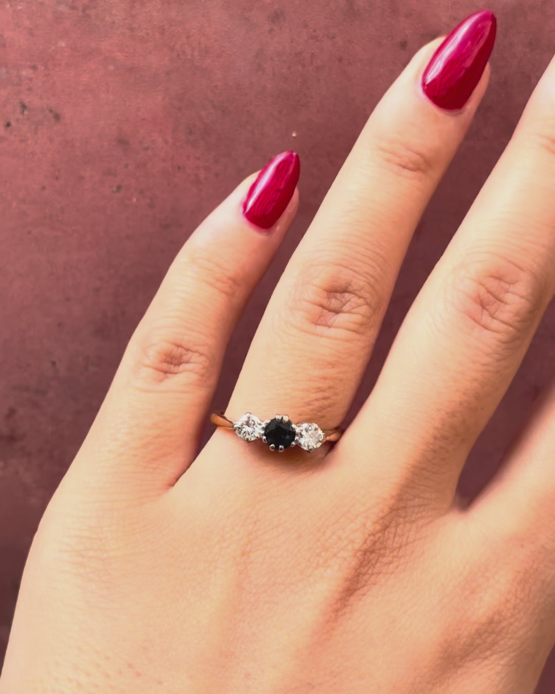 Bague Trilogie Saphir 0.66 carat &amp; Diamants 0.40 carat "Sybille"