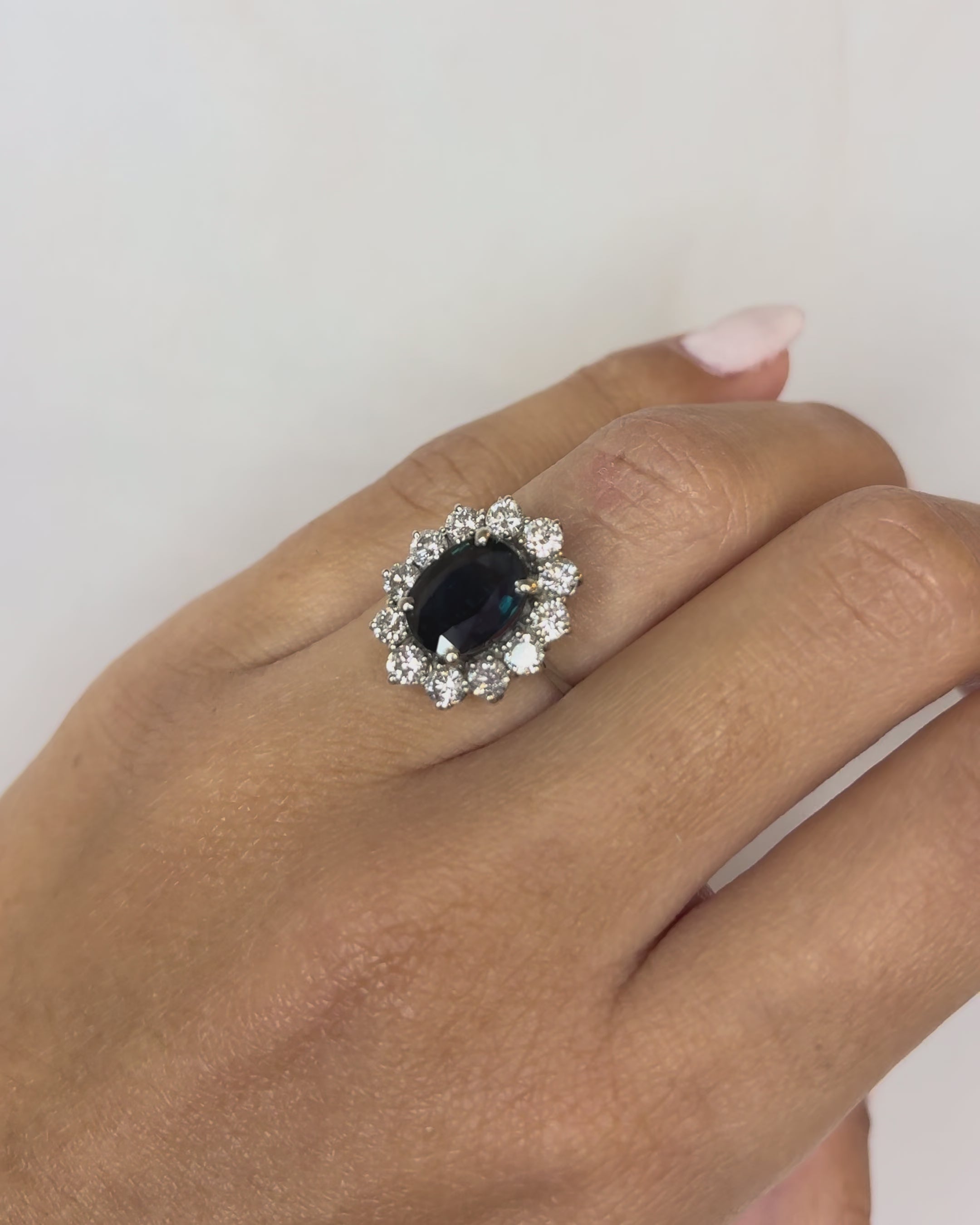 Bague Marguerite Saphir 2 carats &amp; Diamants 0.84 carat "Coline"