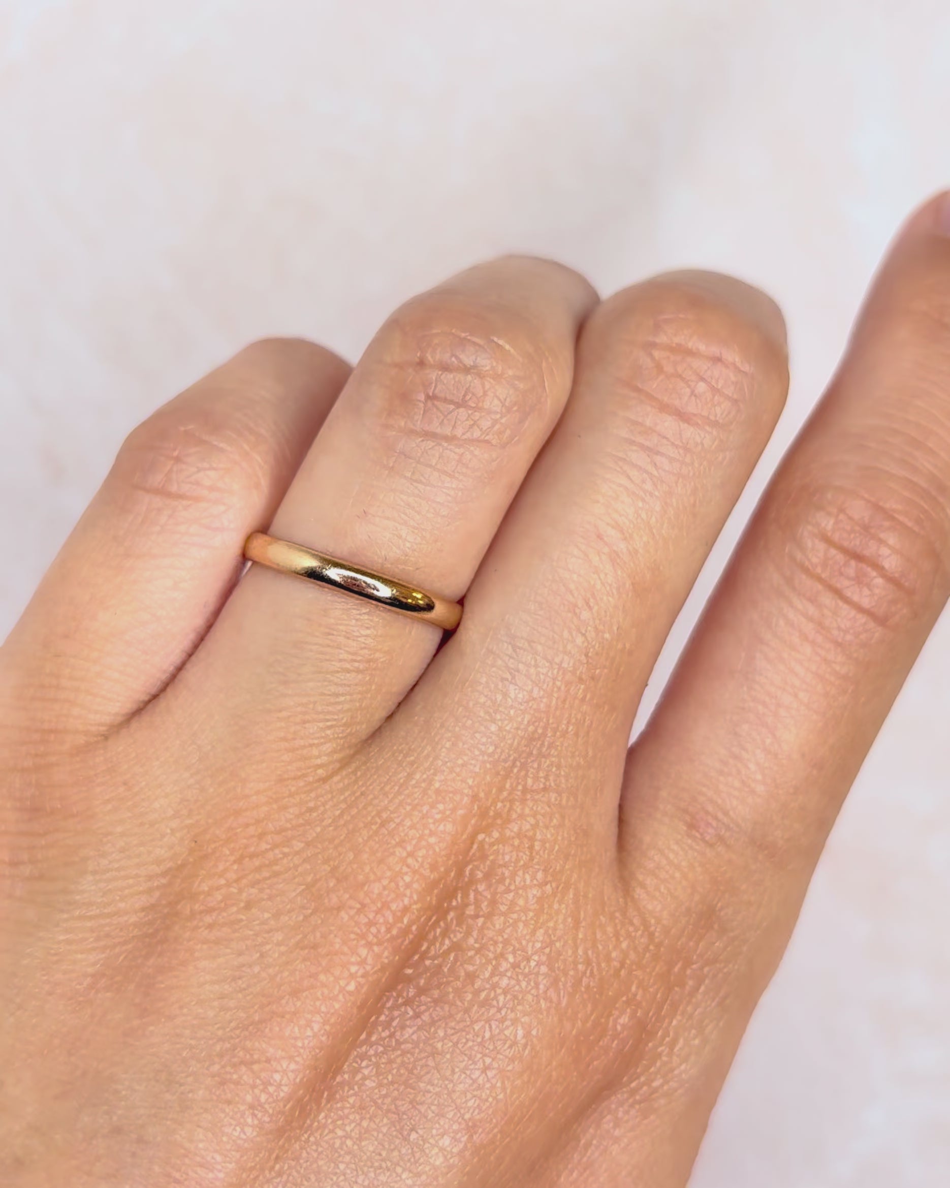 Alianza Oro Amarillo 18 quilates 2,3 mm "Loeva"