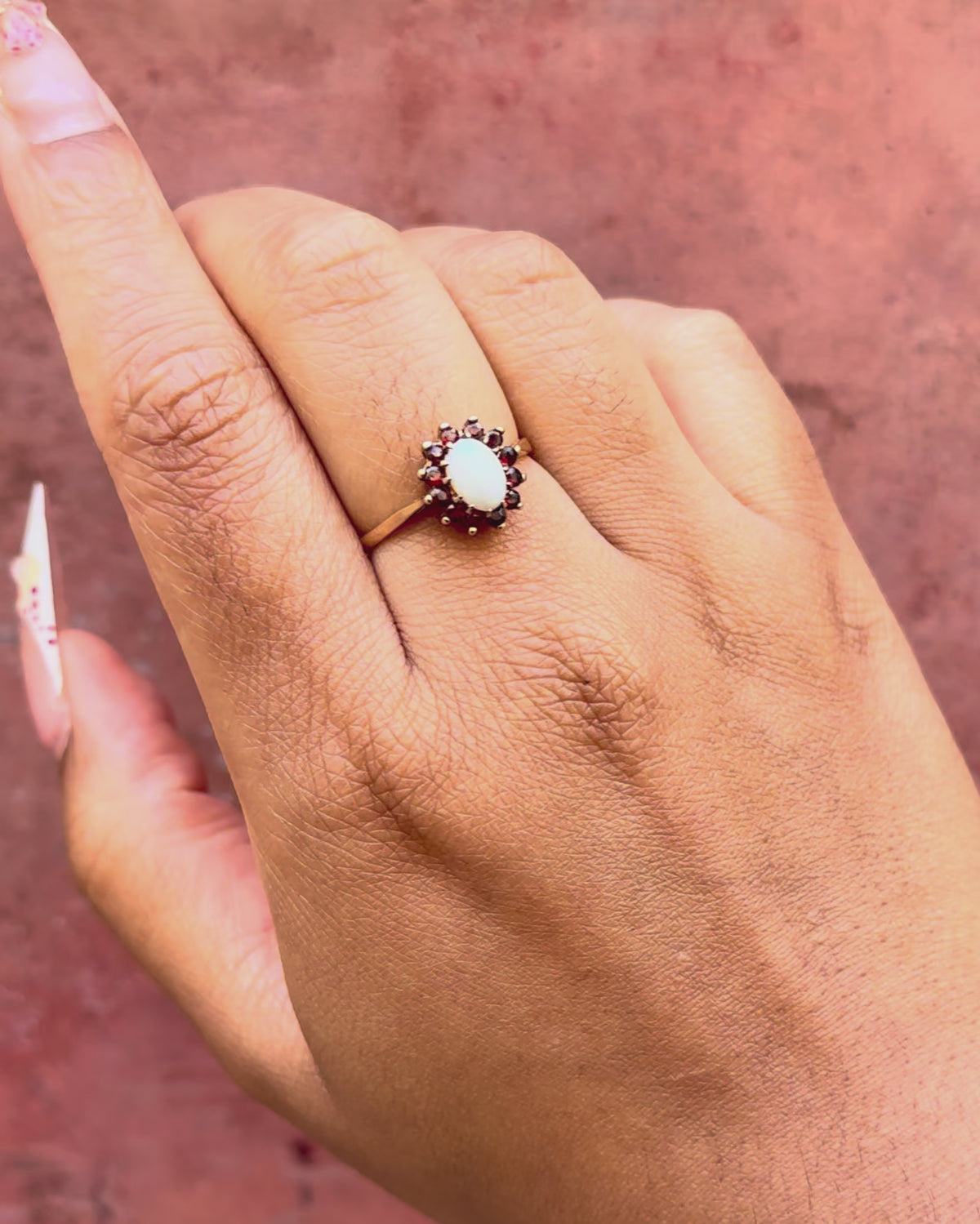 Marguerite Opal &amp; Garnet Ring "Noé"