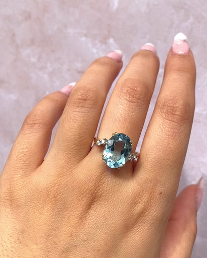 Cocktail Ring Topaz 7.10 Carats &amp; Diamonds "Salomé"