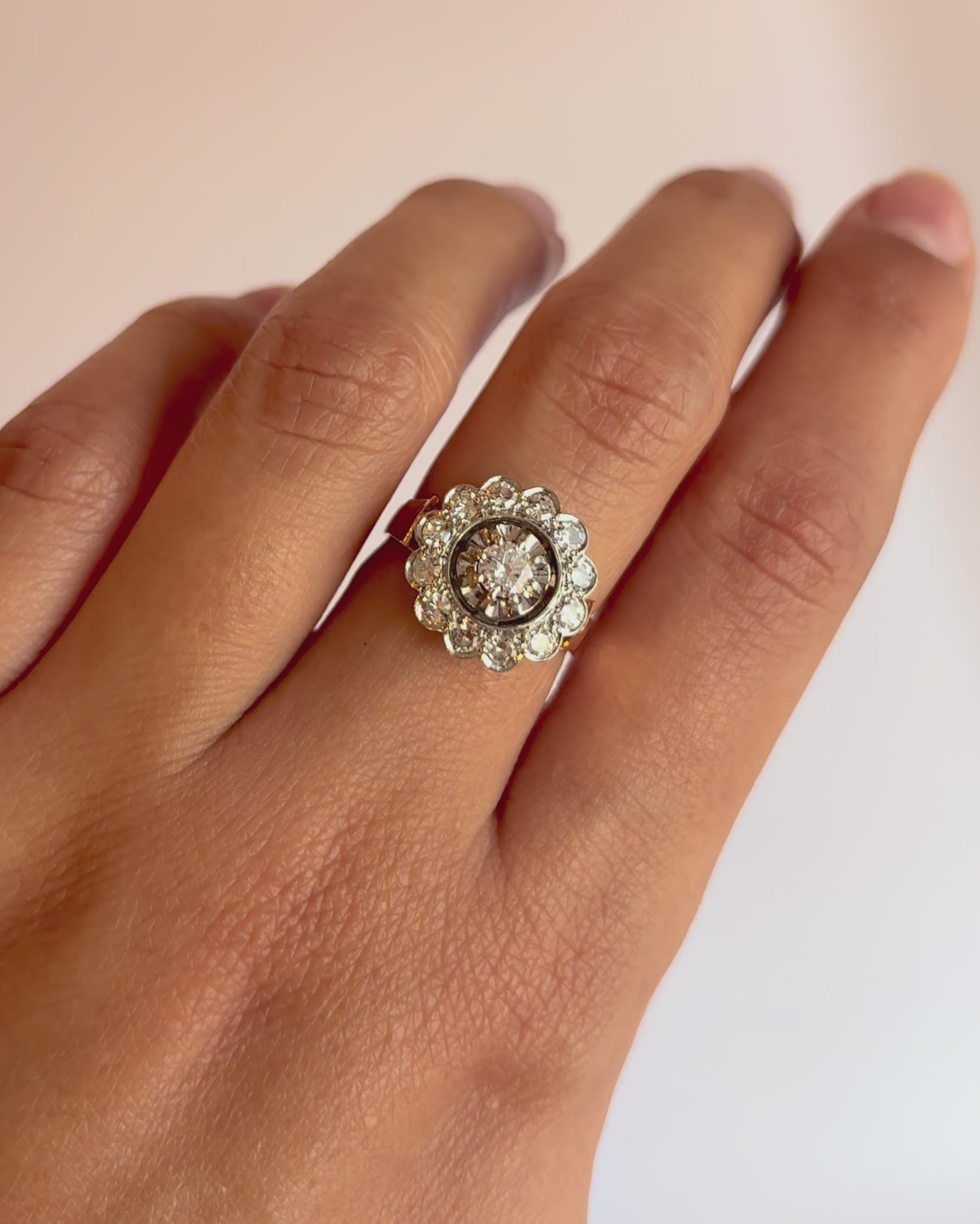 Anillo Marguerite Diamantes 0,68 quilates 4,65 g "Nadine"