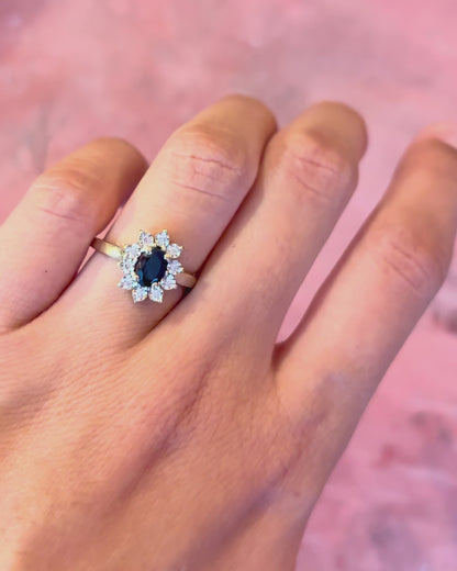 Marguerite Sapphire &amp; Diamonds Ring "Pavanne"