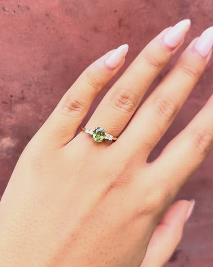 Bague Trilogie Grenat Vert Lime 1.17 carat &amp; Diamants "Nava"