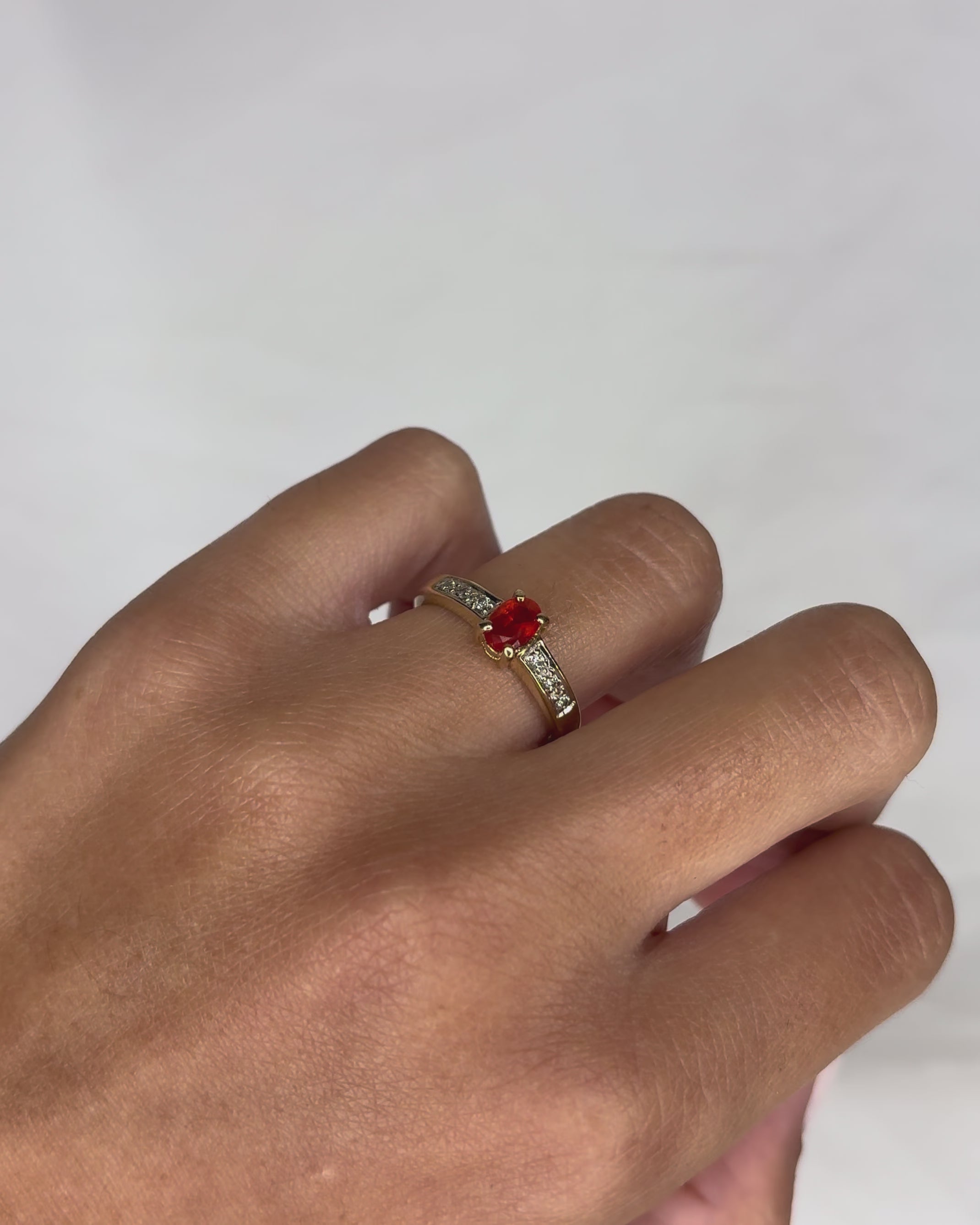 Maple Orange Sapphire Trilogy Ring 0.70 carat &amp; Diamonds "Joyce"