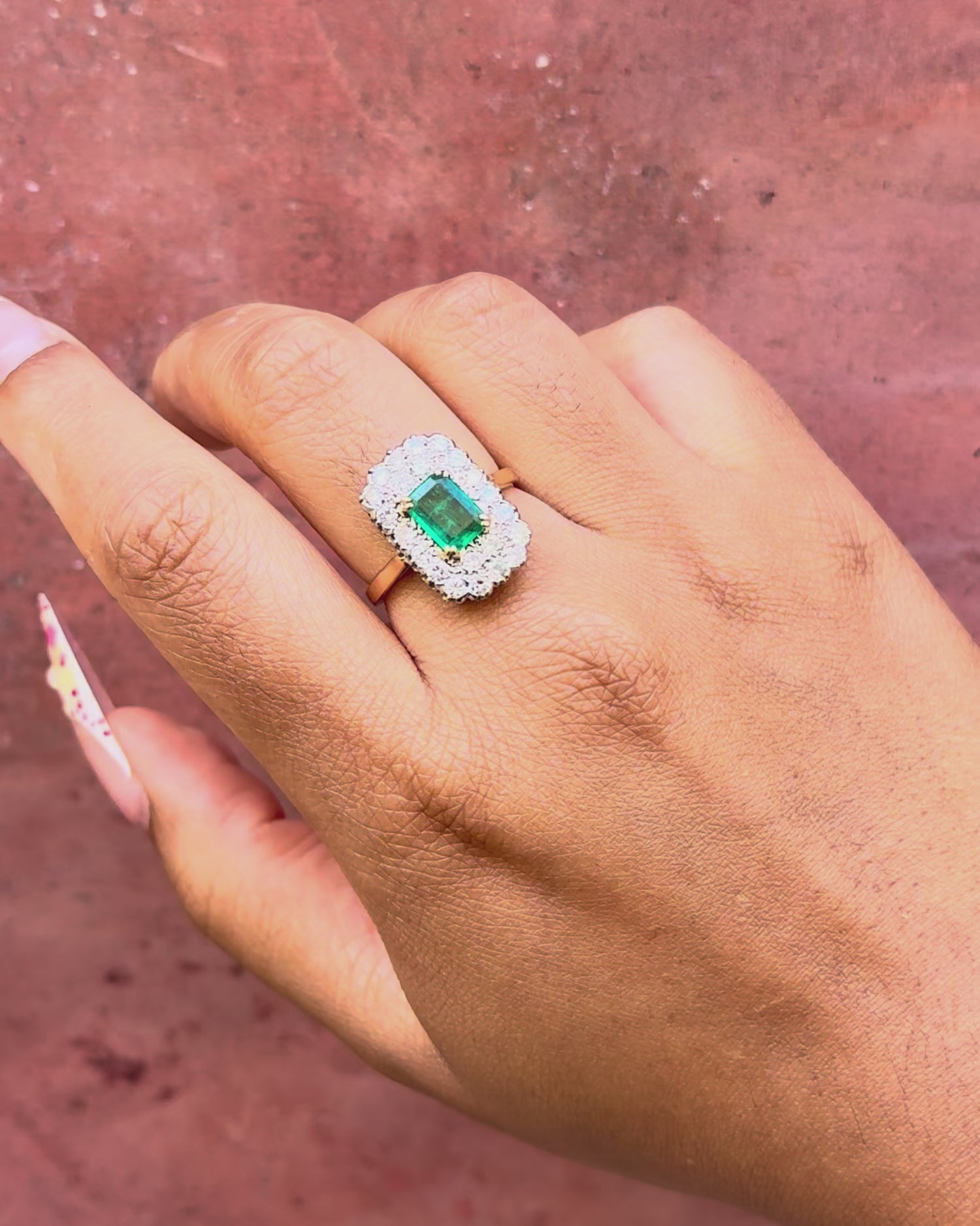 Bague Marguerite Émeraude 1 carat &amp; Diamants 1.32 carat "Félicie"