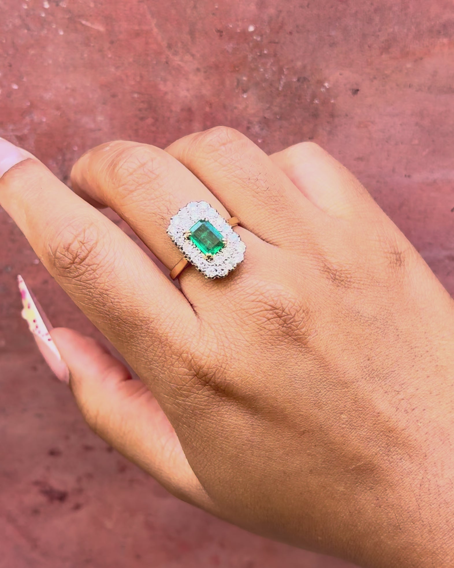Bague Marguerite Émeraude 1 carat &amp; Diamants 1.32 carat "Félicie"