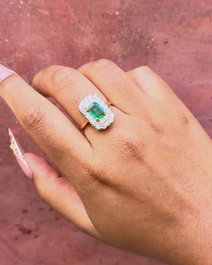 Bague Marguerite Émeraude 1 carat &amp; Diamants 1.32 carat "Félicie"