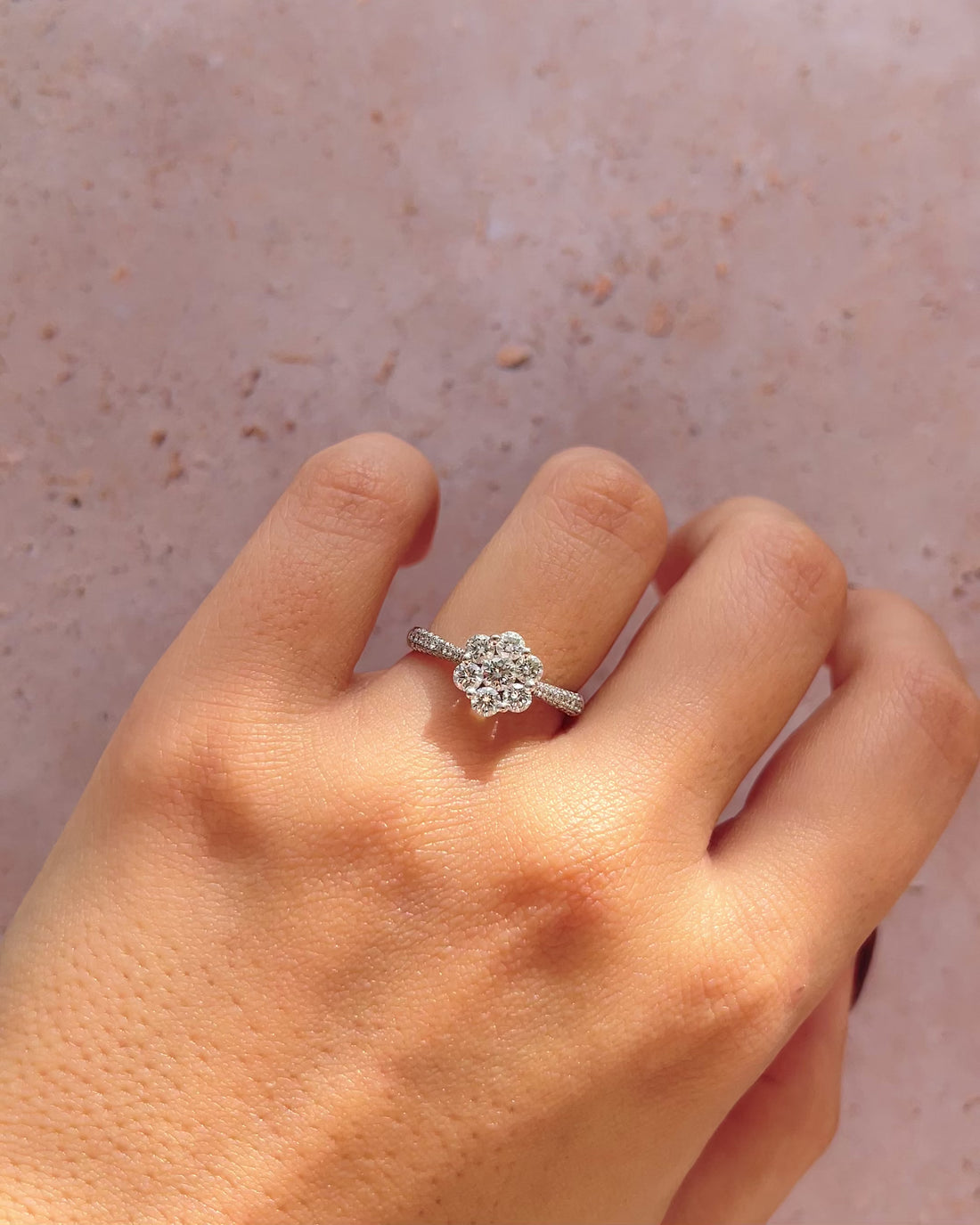 Bague Fleur 63 Diamants 0.98 carat "Théodora"
