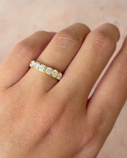 Media alianza con diamantes 0,90 quilates 3,4 mm "Claire"