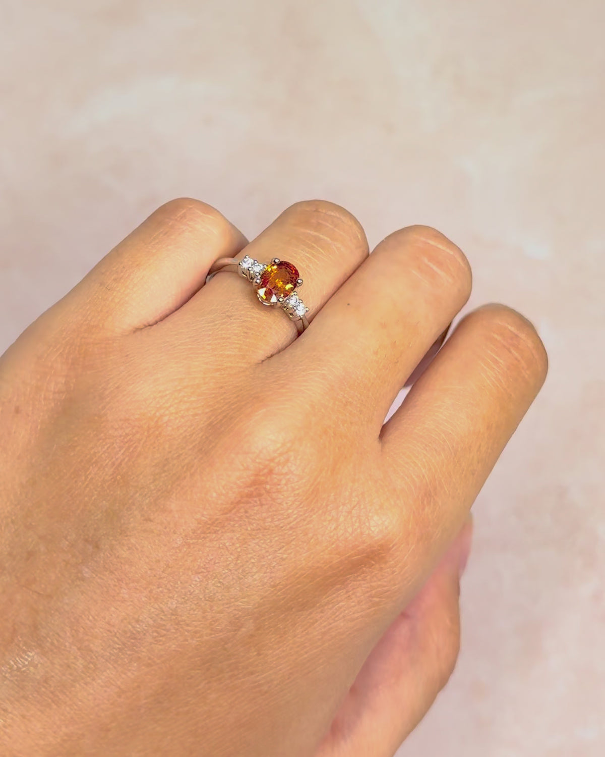 Bague Trilogie Saphir Abricot 1 carat &amp; Diamants 0.24 carat "Amandine"