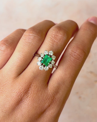 Bague Marguerite Émeraude 0.85 carat &amp; Diamants 0.78 carat "Alice"
